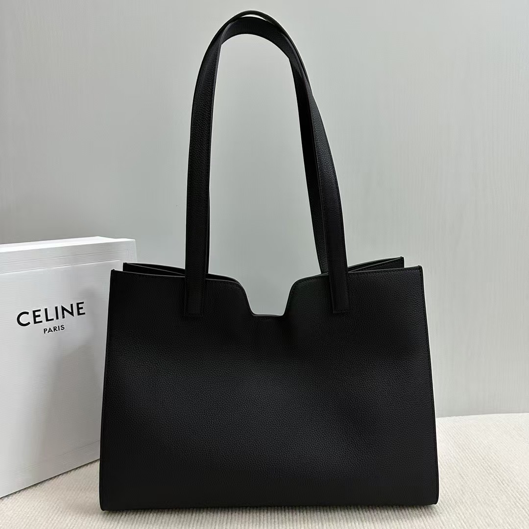 CelineCabas 16 Shoulder Bag