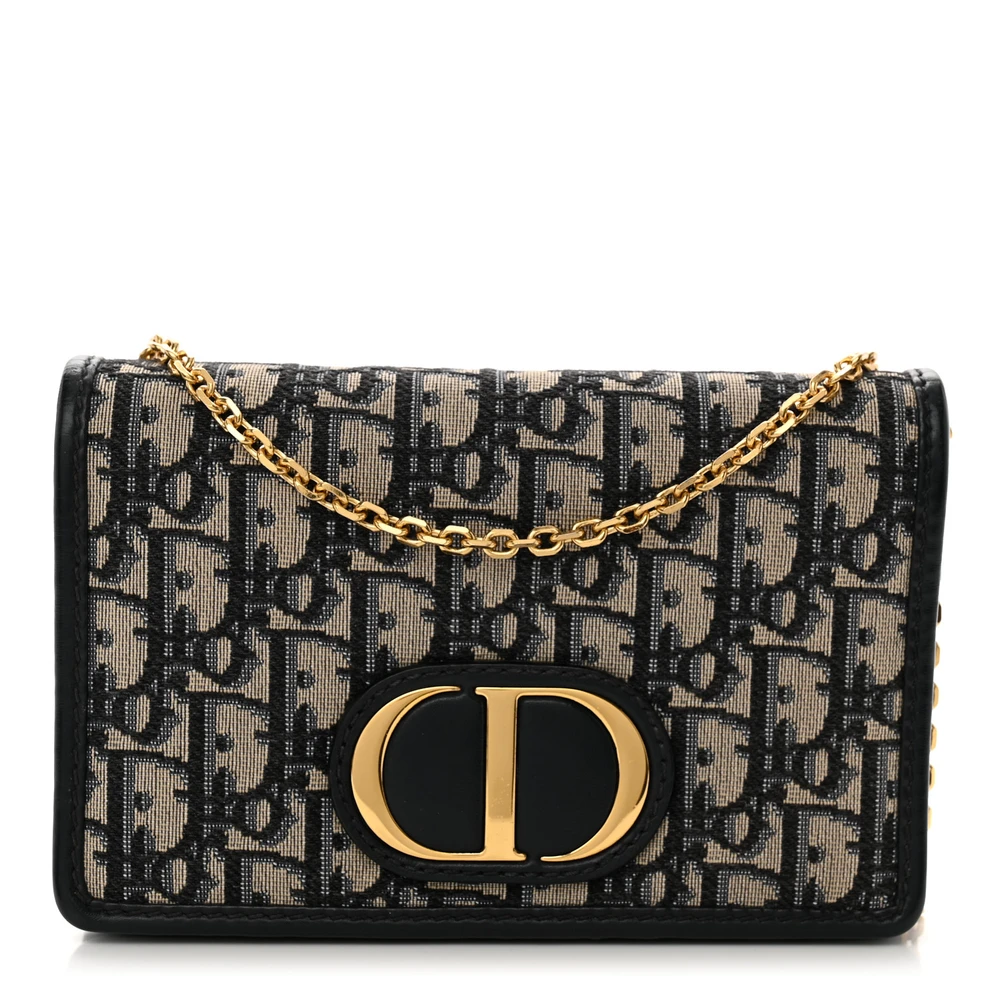 Superfake Dior Handbags That Combine Style and Quality