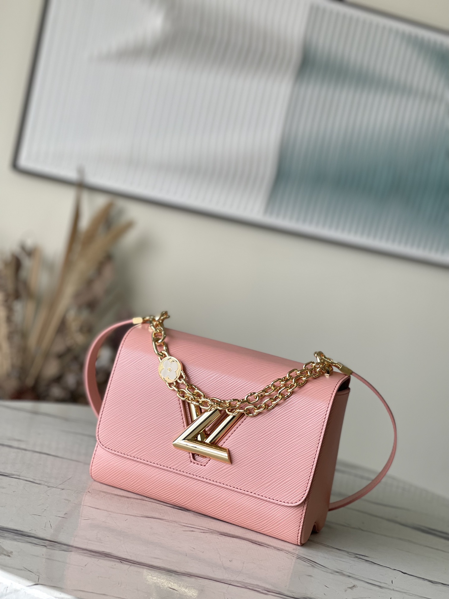 Louis Vuitton Twist MM M21605
