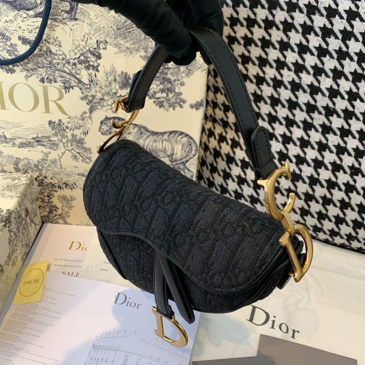 Christian Dior Saddle Bag Black Oblique Embroidered Canvas Gold Toned Hardware For Women 19.5cm/7.6in CD1:1High-quality replica