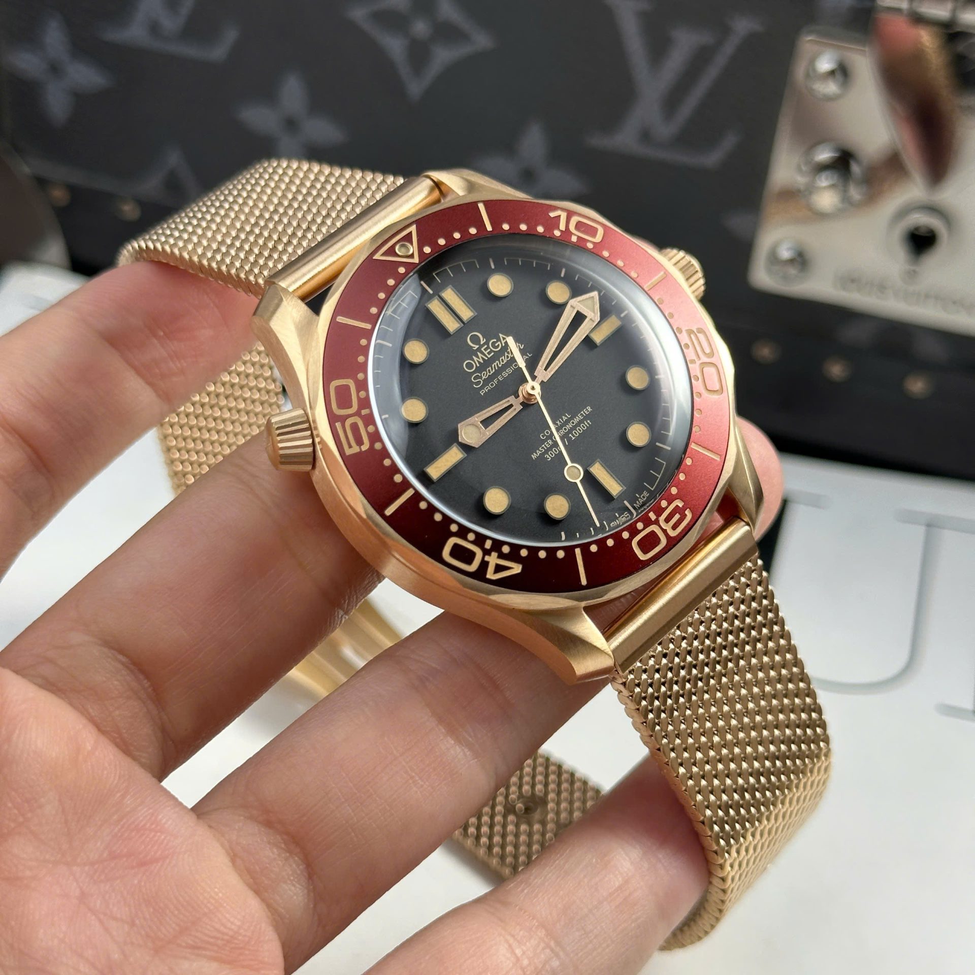 Omega Best Replica Watch Seamaster Diver 300M Bronze Gold VS Factory 42mm - Top club