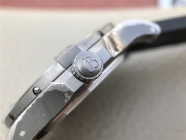 Replica Breitling Avenger BlackBird 44mm DLC GF Titanium Case Black Dial Rubber Strap A2824 - Top club