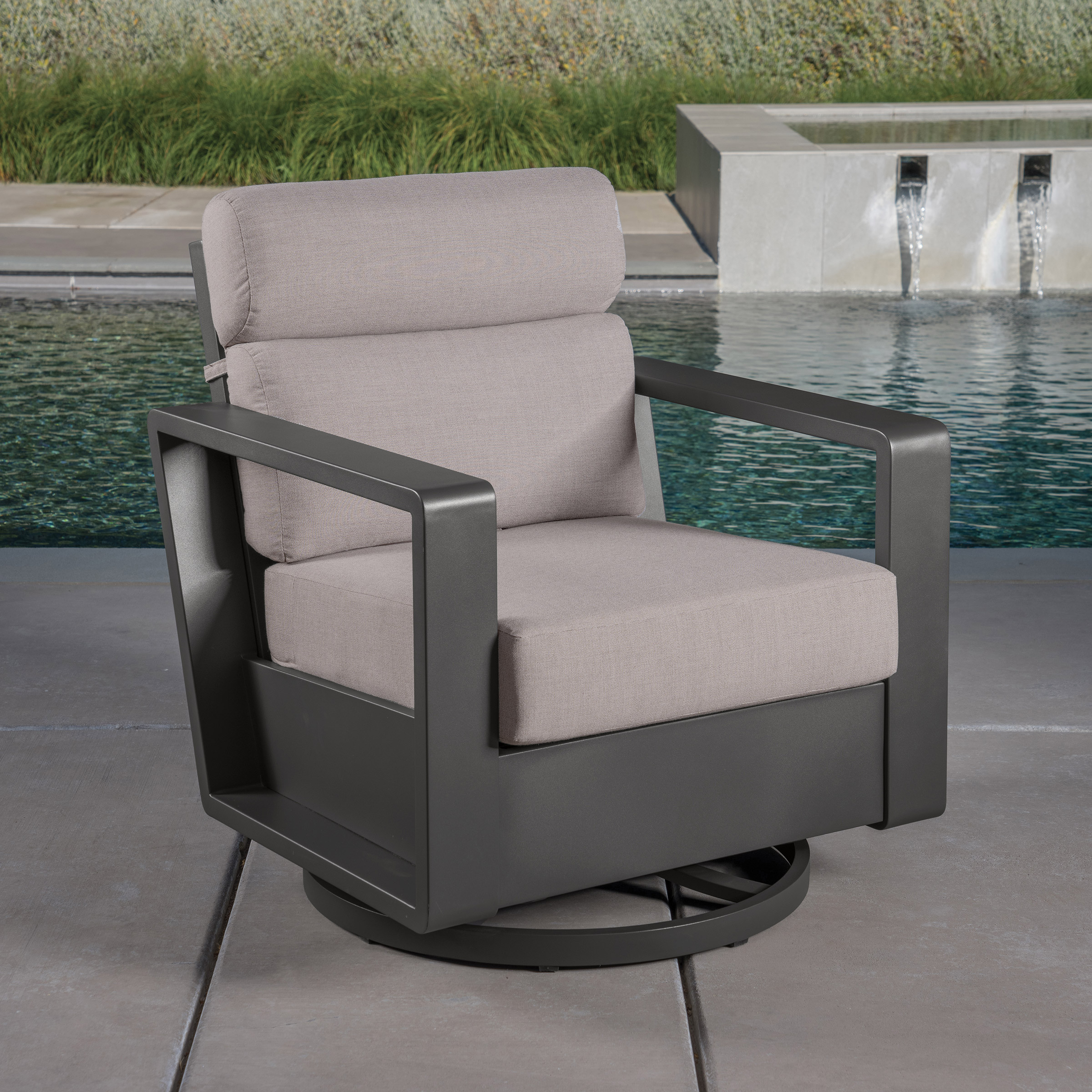 SunVilla Alden 3-piece Outdoor Patio Seating Set - Image 4