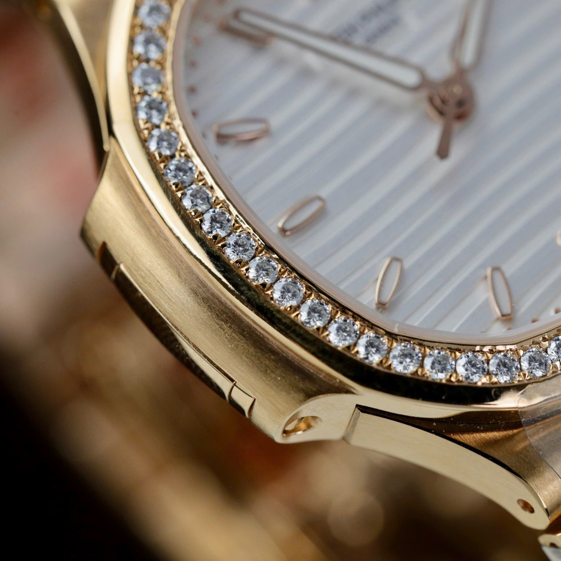 Patek Philippe Women White Dial Copies Watches Nautilus 7118 Gold Wrapped + Moissanite Diamonds 3K Factory 35.2mm - Top club