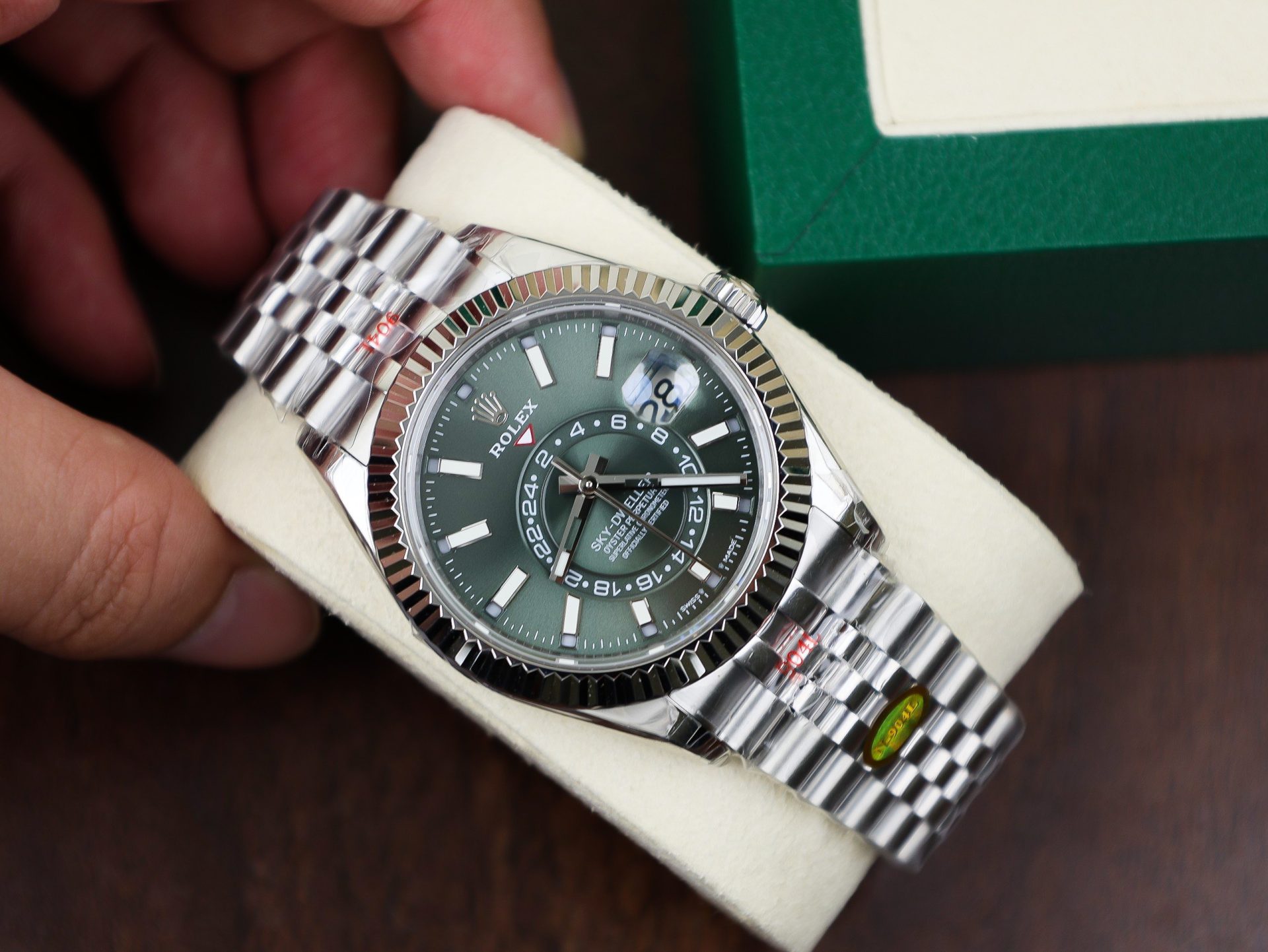 Rolex Replica 1:1 Watch Sky Dweller Green Dial Jubilee Strap 42mm - Elite Watch Atelier