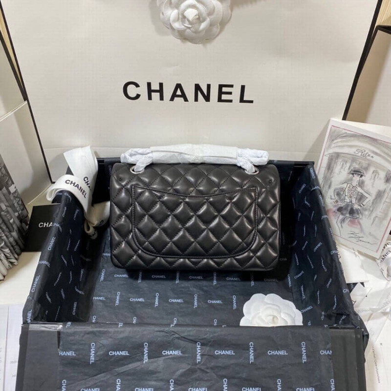 Replica Chanel Small Classic Double Flap Bag A01113 In Lambskin1:1High-quality replica