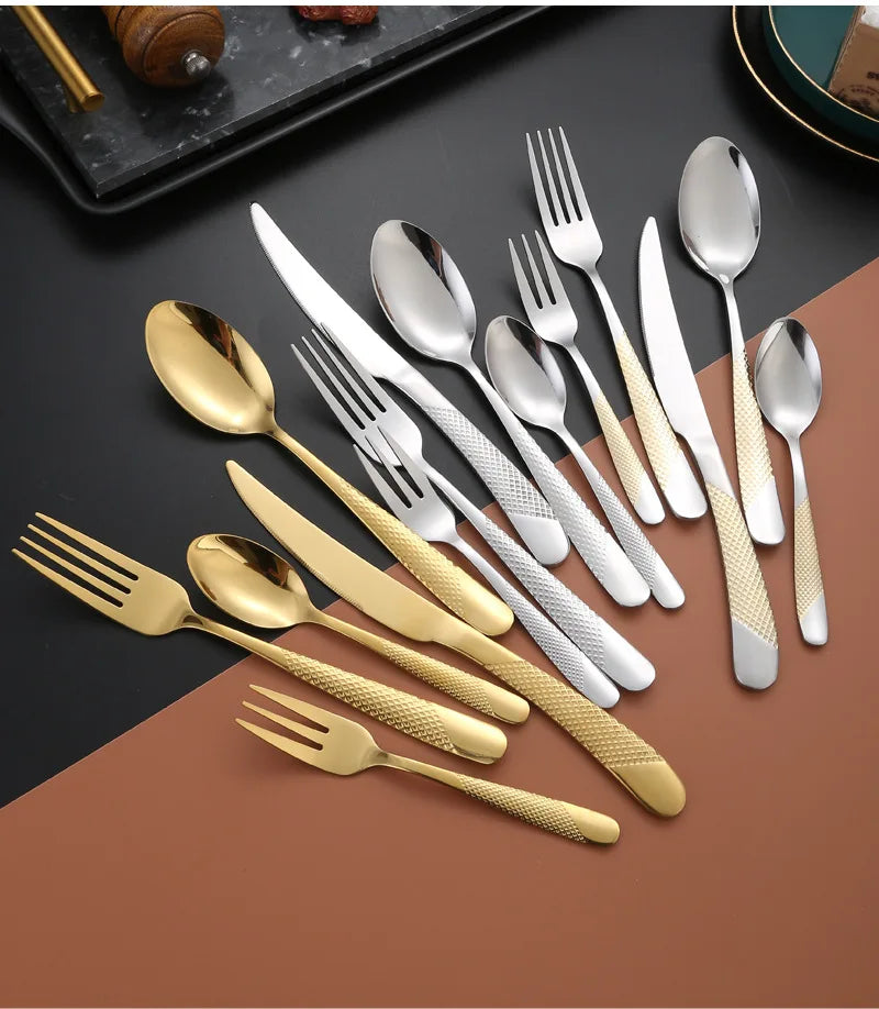 WesternGoud | Elegant Gouden Steakmes en Bestekset