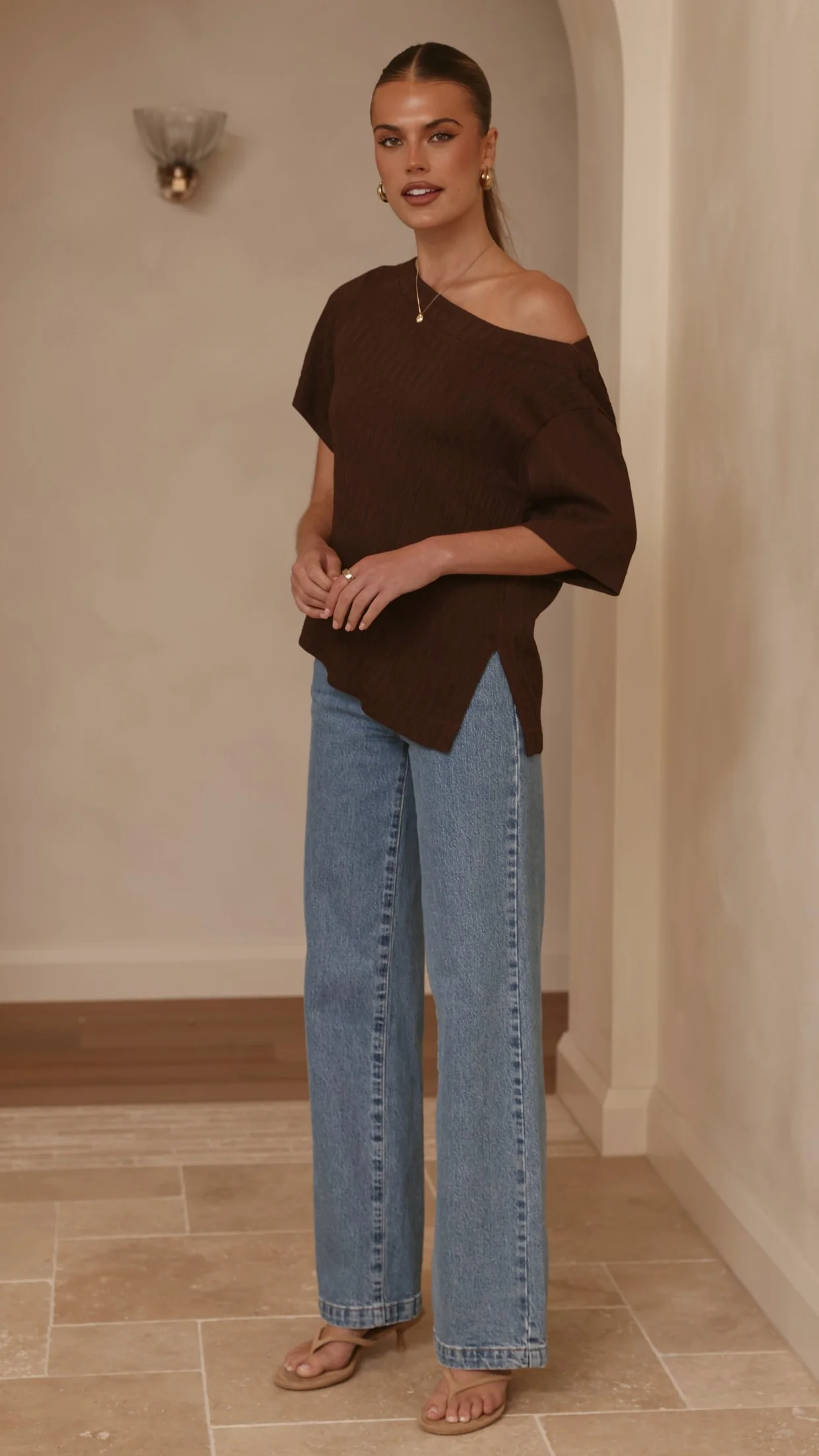 Aziel Off Shoulder Tee - Chocolate