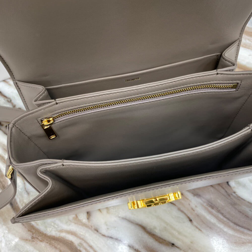 CELINE CLASSIQUE TRIOMPHE BAG in shiny calfskin(HIGH-END GRADE)1:1High-quality replica