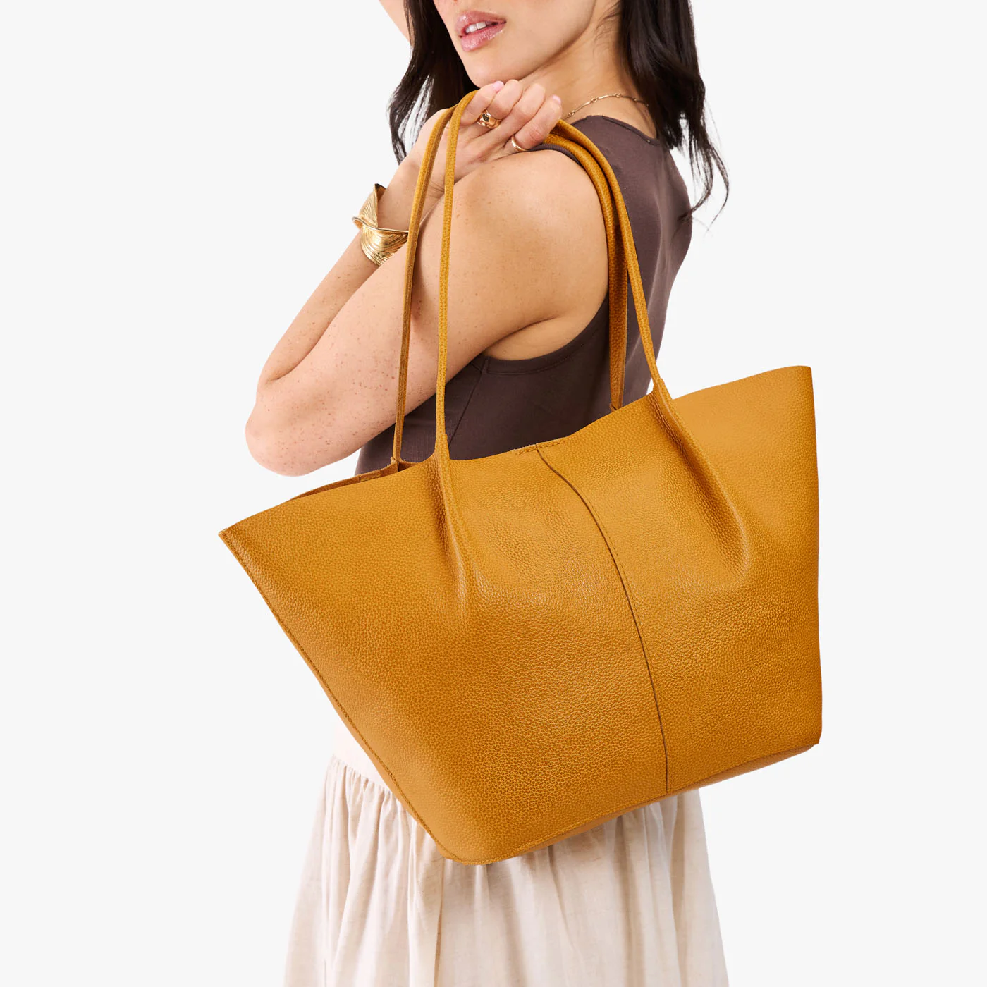 Devan Bucket Tote