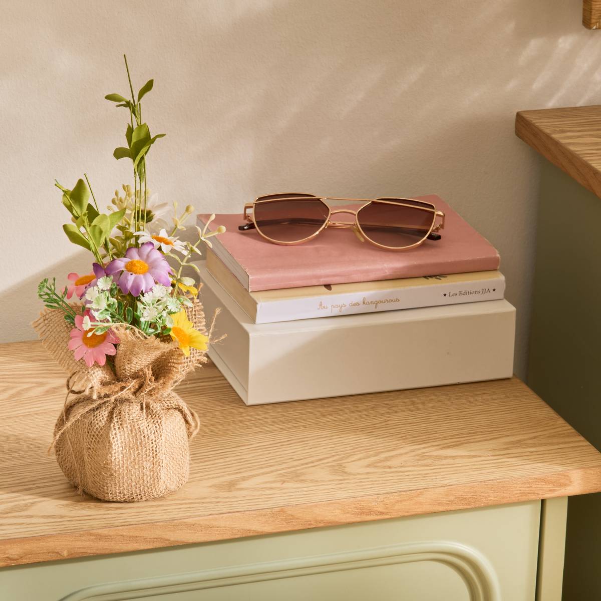 Floral Arrangement "Tama" 27x7 cm