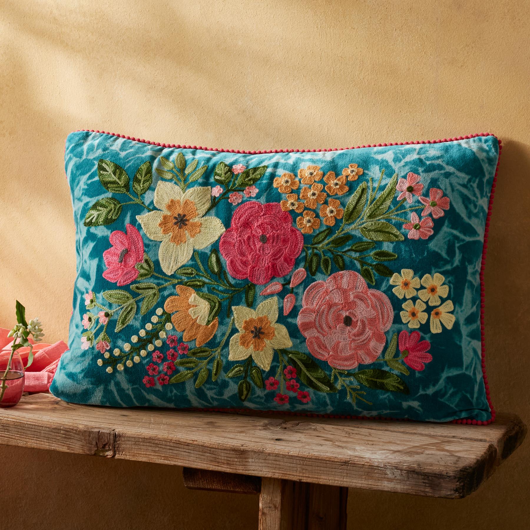 Florian Pillow - Sundance Clothing