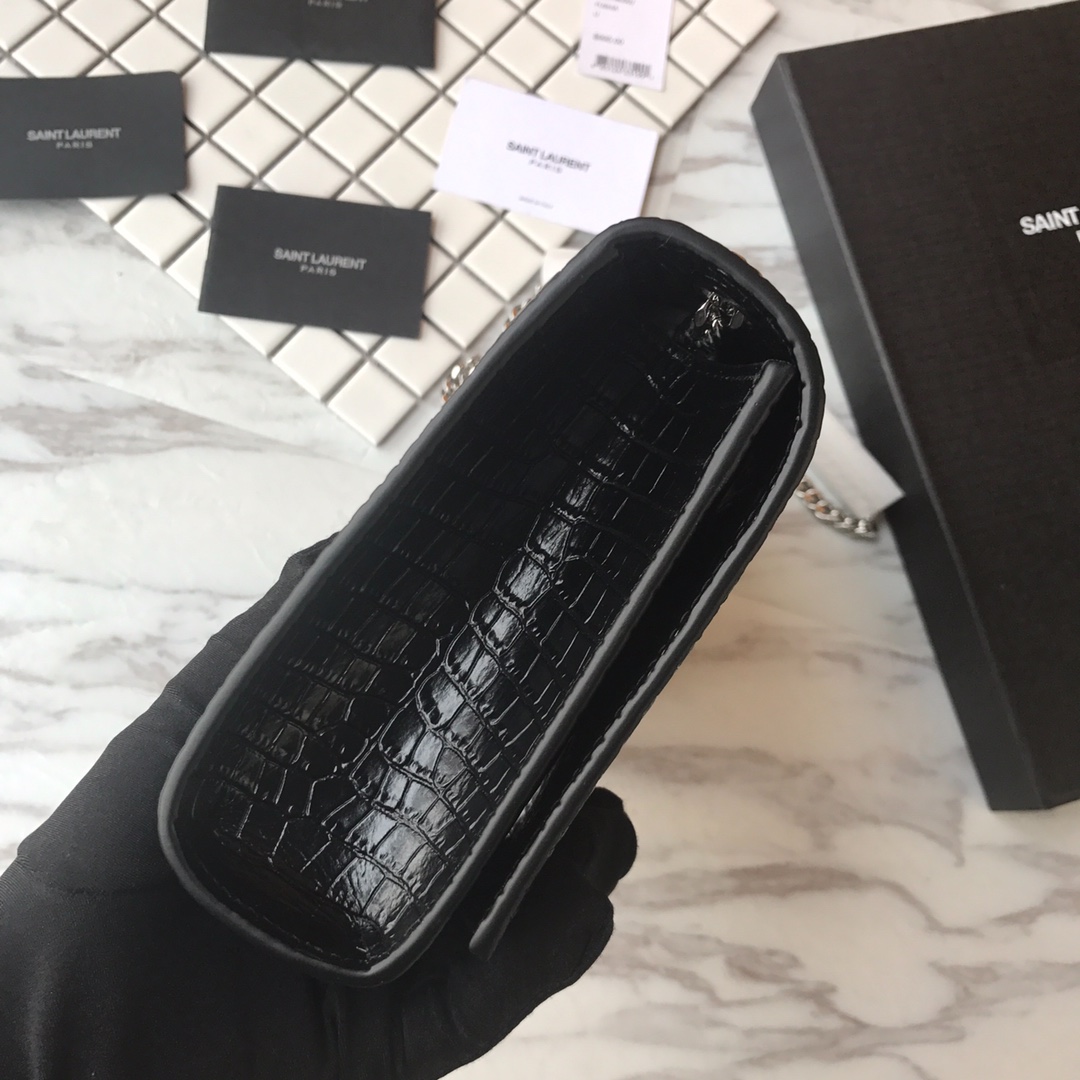 MONOGRAM CHAIN WALLET IN CROCODILE EMBOSSED SHINY LEATHER1:1High-quality replica