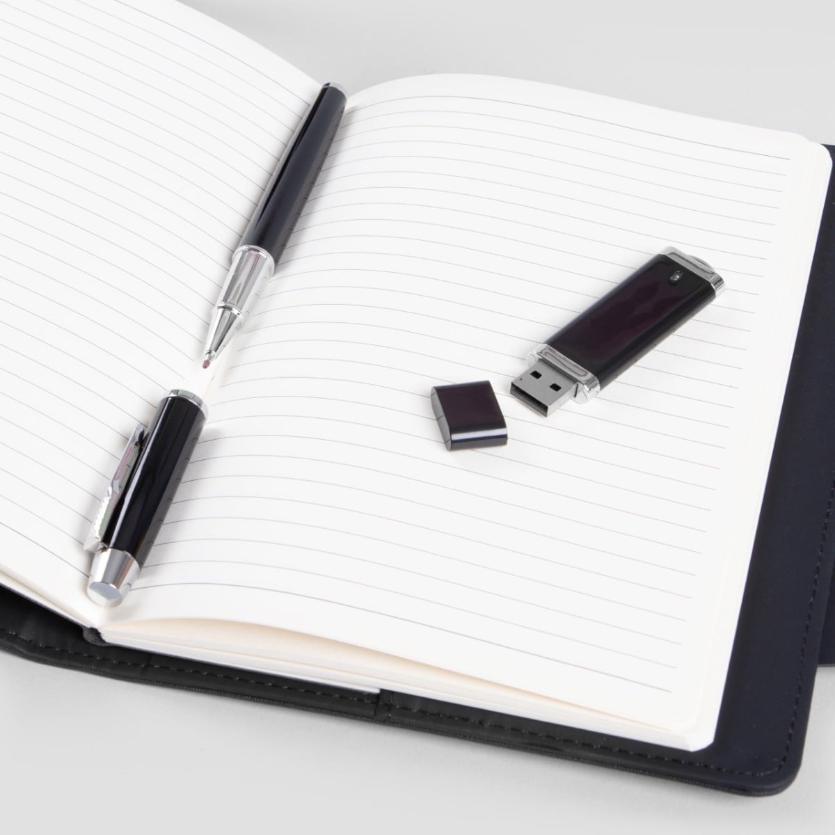 ZESTAW BIUROWY BODO NOTES, DŁUGOPIS, USB, KUBEK A5