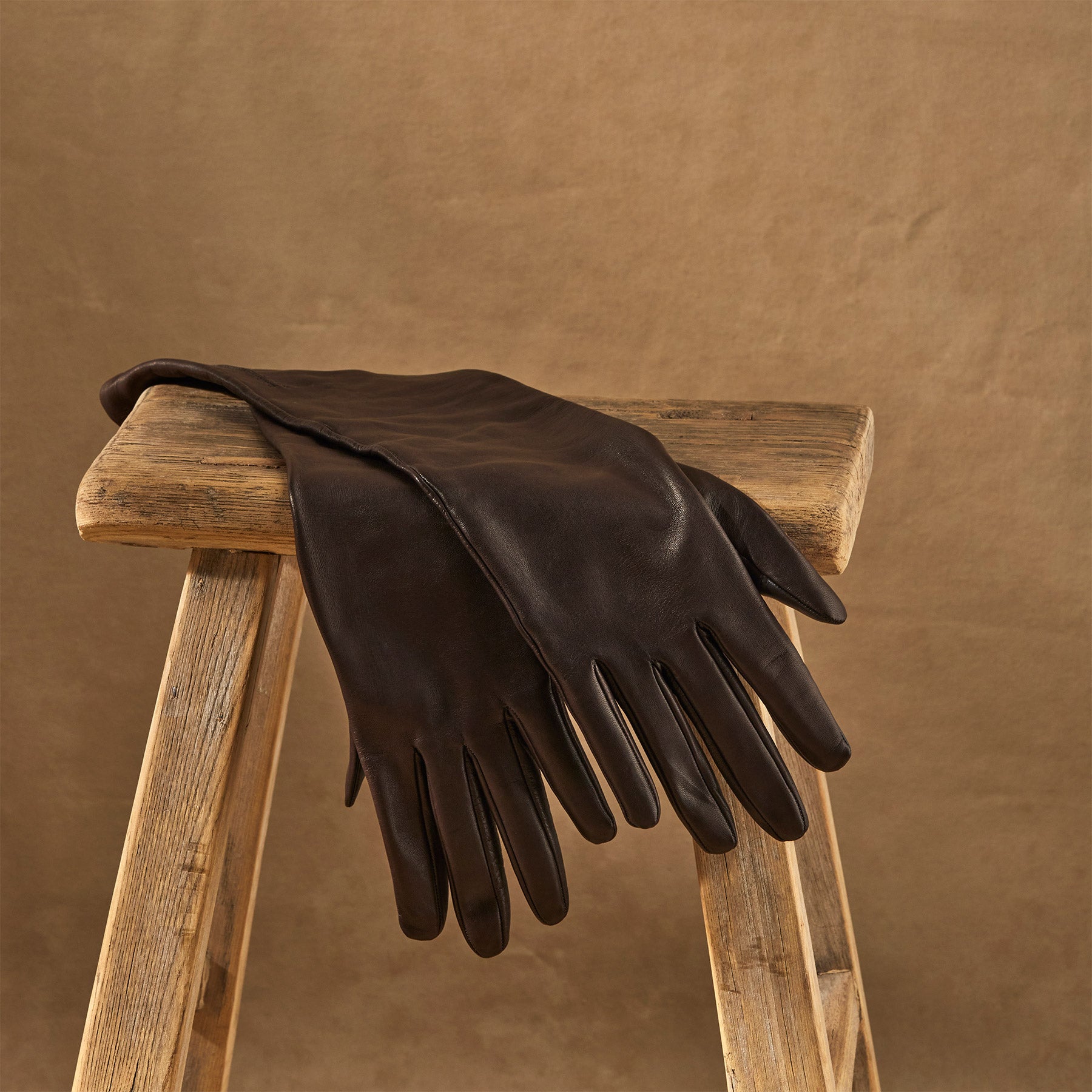 Drava Elbow Tech Gloves - Sundance Clothing