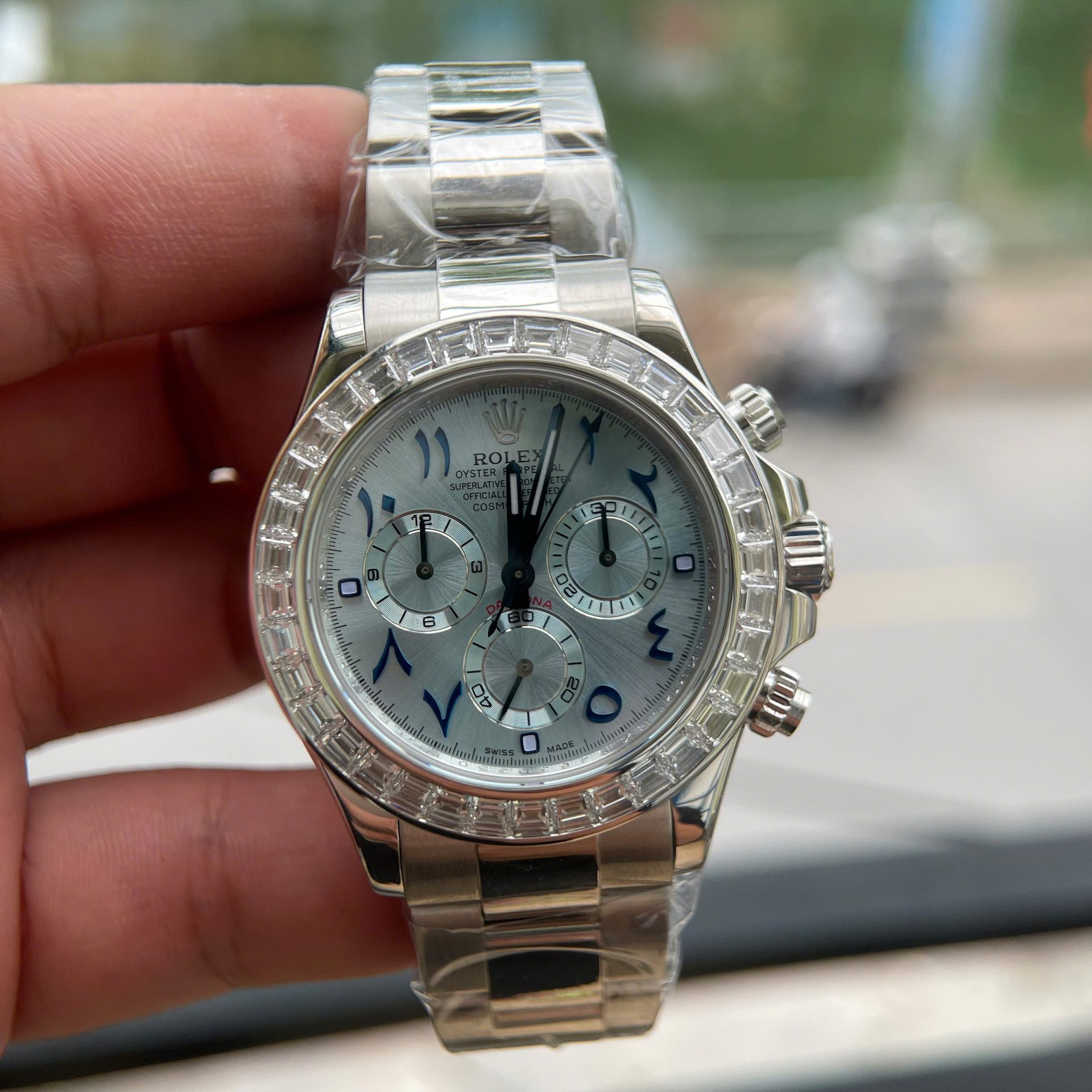 Rolex Daytona Best Replica Watch Custom Solid White Gold + Diamonds Baguette Hong Kong 40mm - Top club