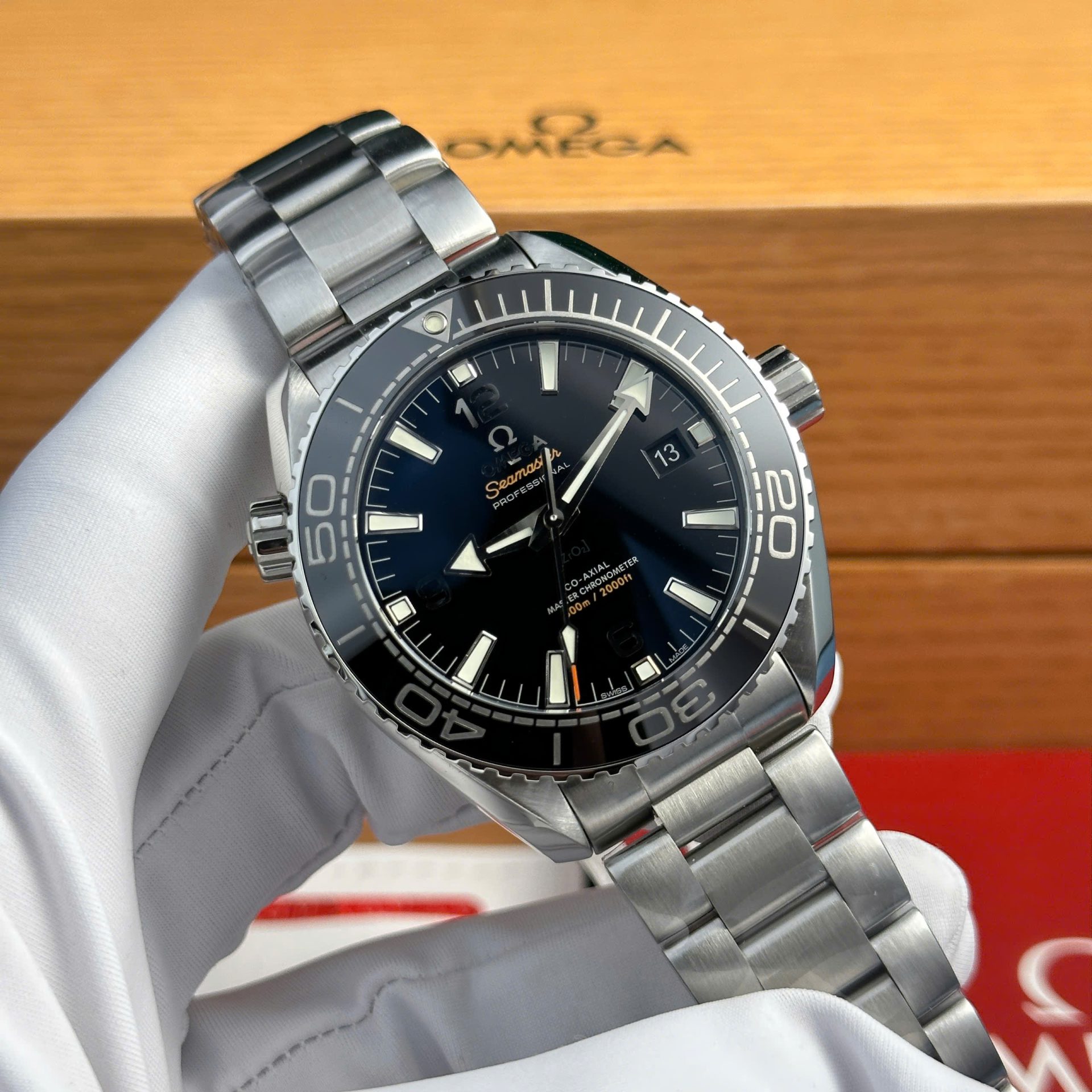 Omega Seamaster Planet Ocean 600M Replica Watch Metal Wire VS Factory 43.5mm - Elite Watch Atelier