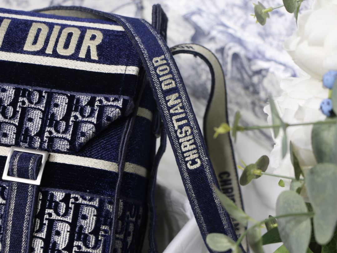 Camp Bag Oblique Embroidery Blue/Grey For Women‎ 11in/ 28cm CD1:1High-quality replica