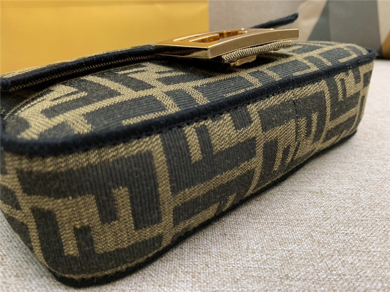 Fendi Baguette Jacquard FF Large - Replicaclubs