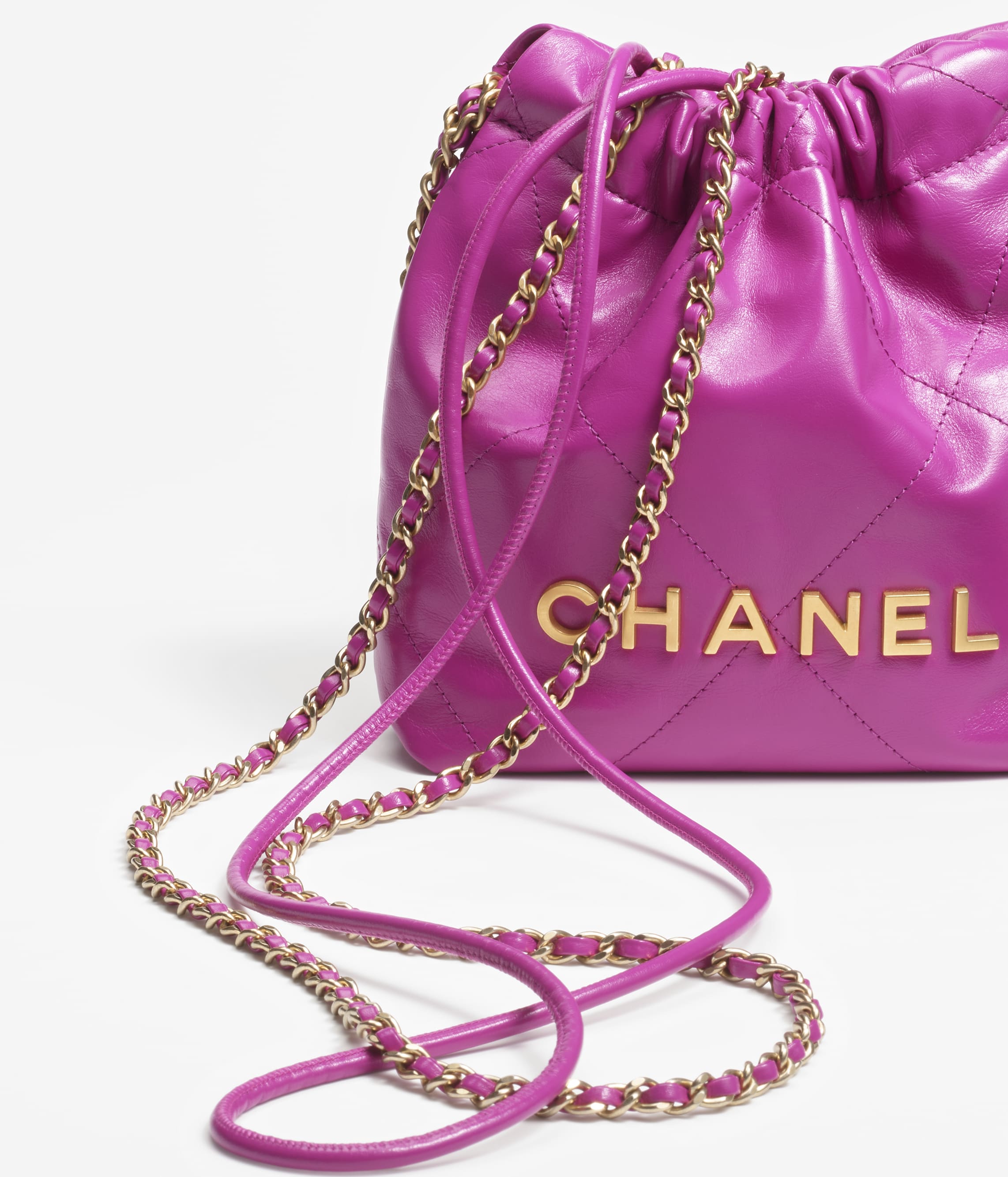 CHANEL 22 MINI HANDBAG Shiny Calfskin & Gold-Tone Metal Purple1:1High-quality replica
