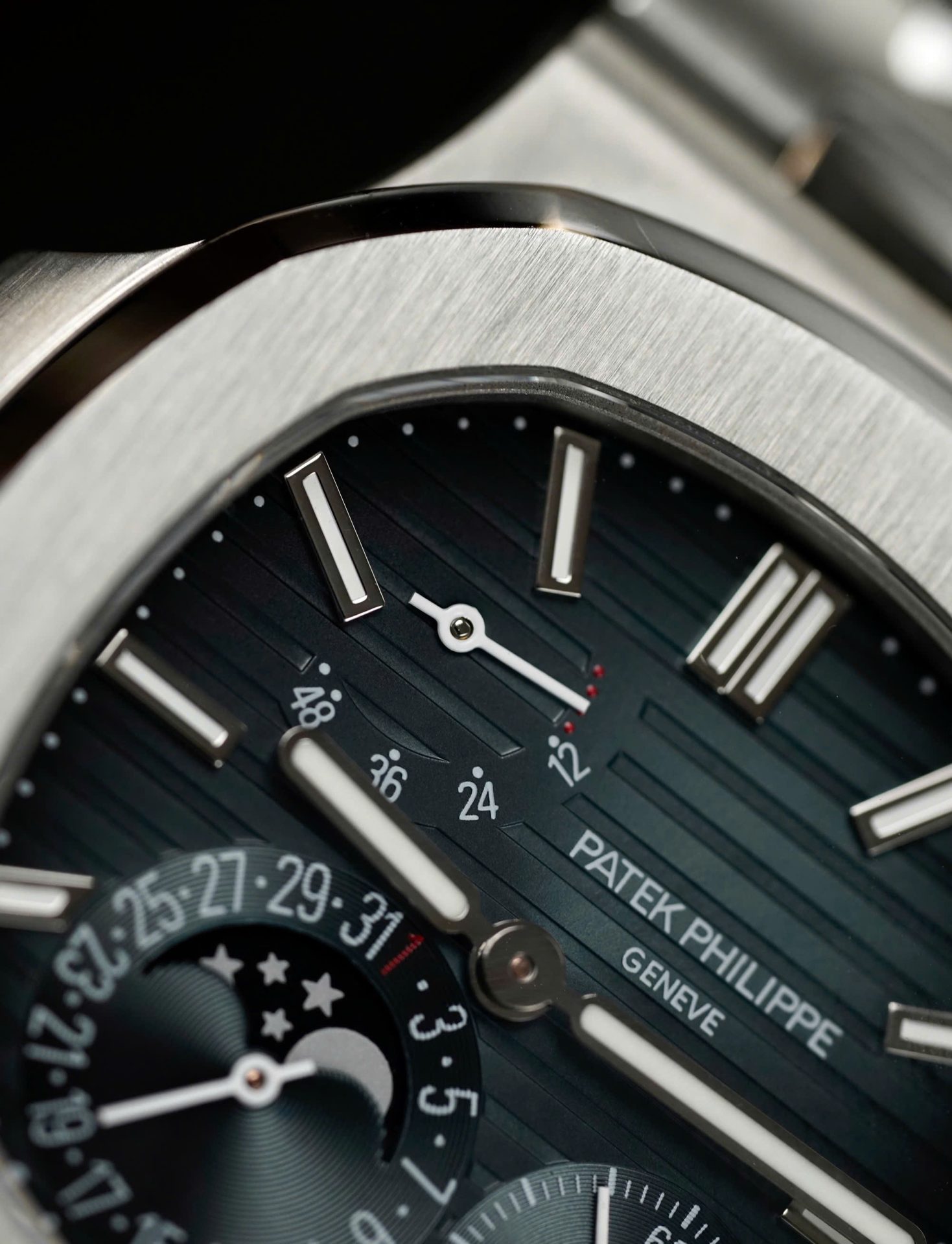 Patek Philippe Best Replica Watches Nautilus 5712 Custom Authentic Details 40mm - Top club