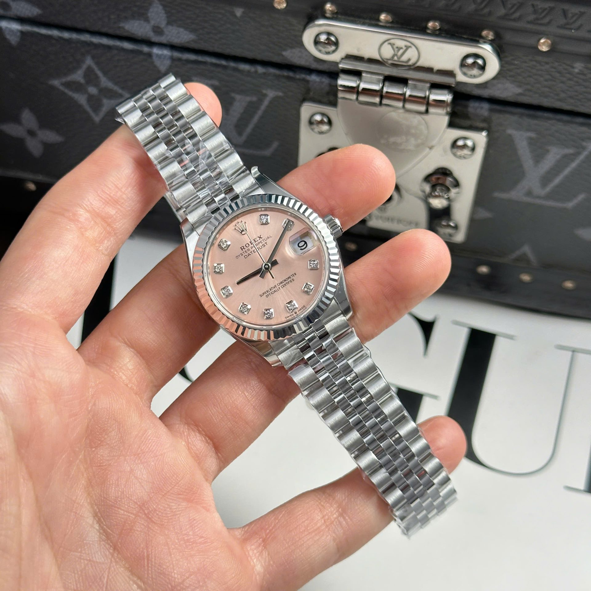 Rolex DateJust Replica Watch Dial Pink Jubilee Strap THB Factory 31mm - Elite Watch Atelier