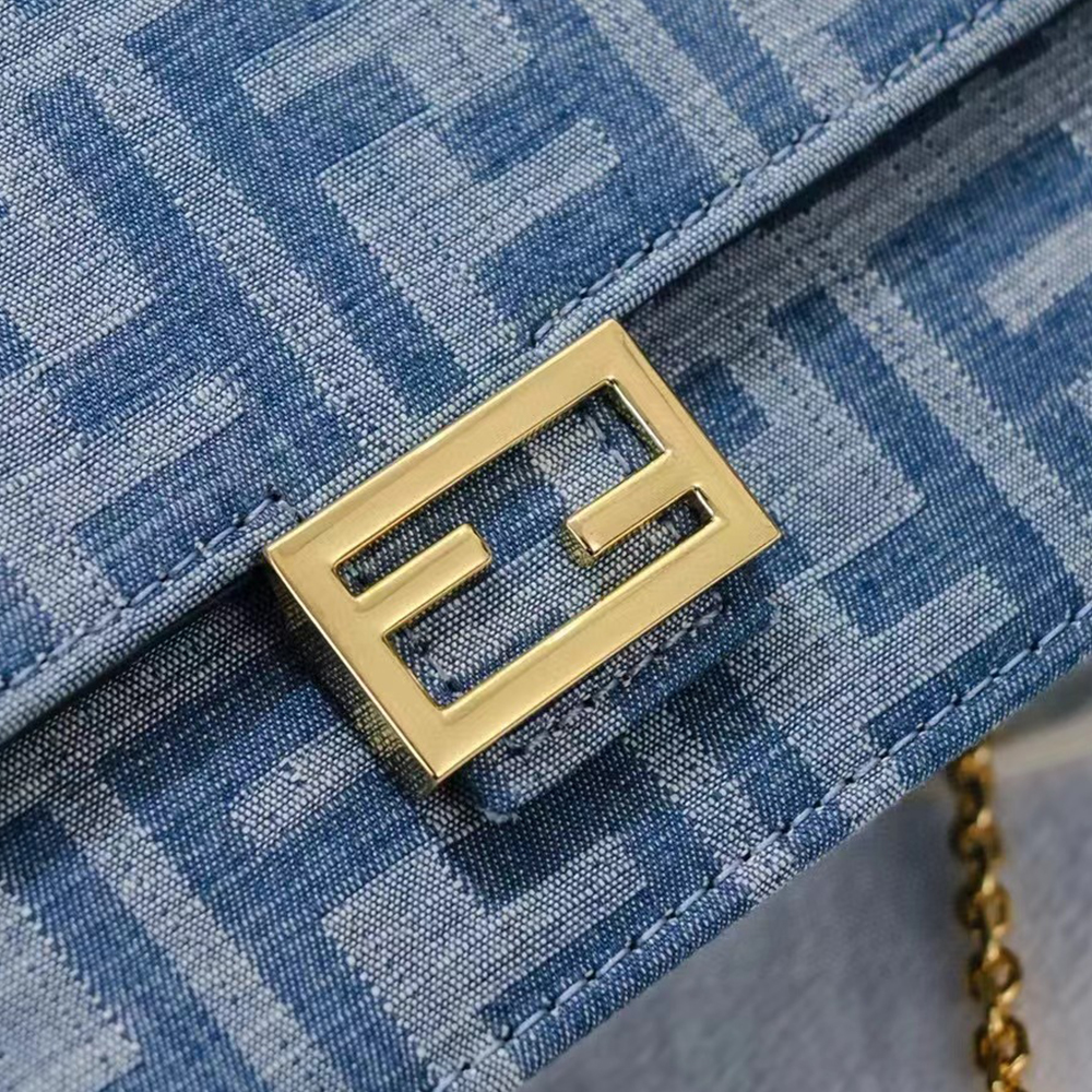 FENDI Baguette Wallet On Chain bag (Replica) - Replicaclubs