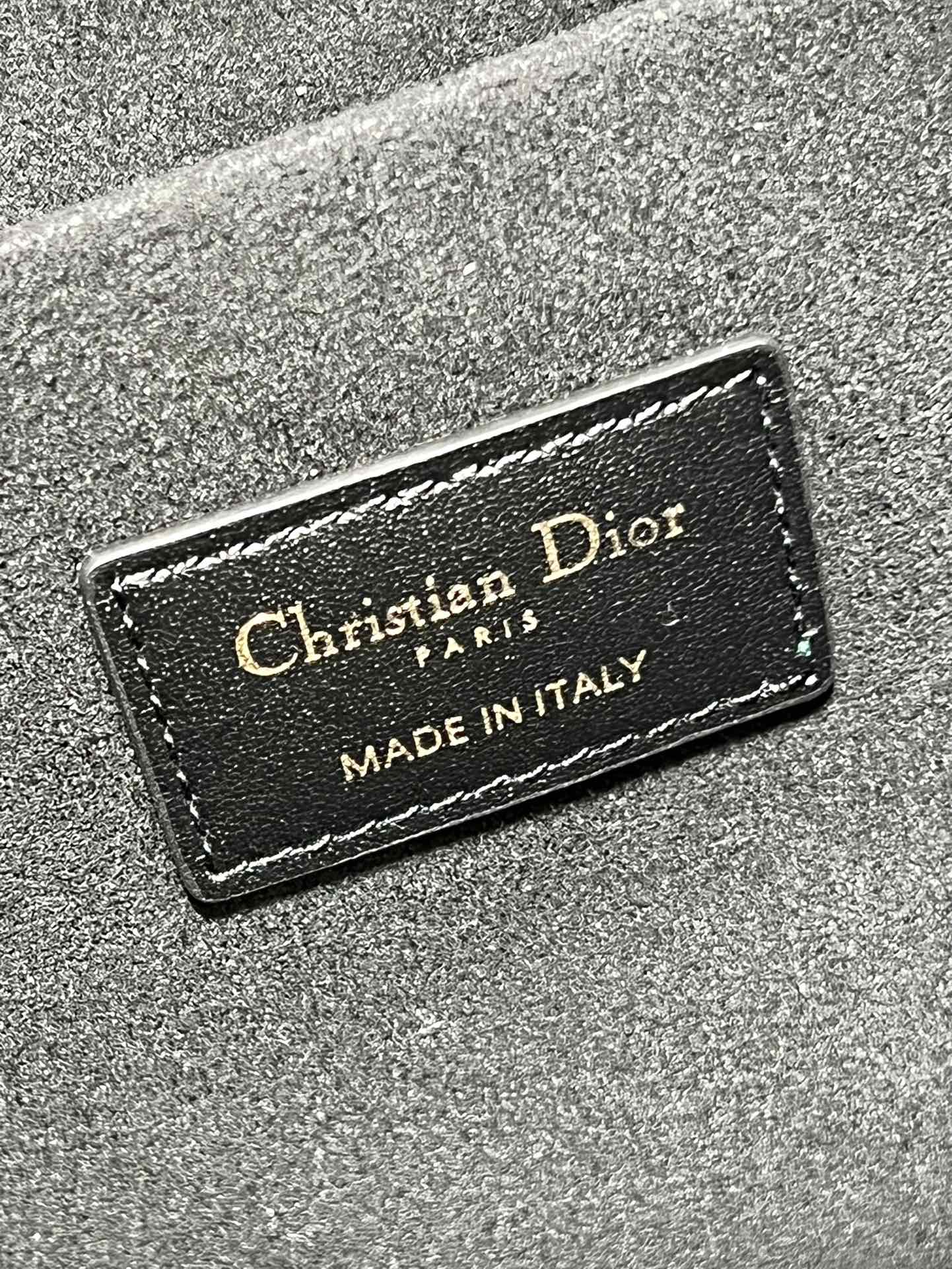 Medium Dior Essential Tote Bag Black For Women 14.7in/37cm M8721OZVJ_M9001:1High-quality replica