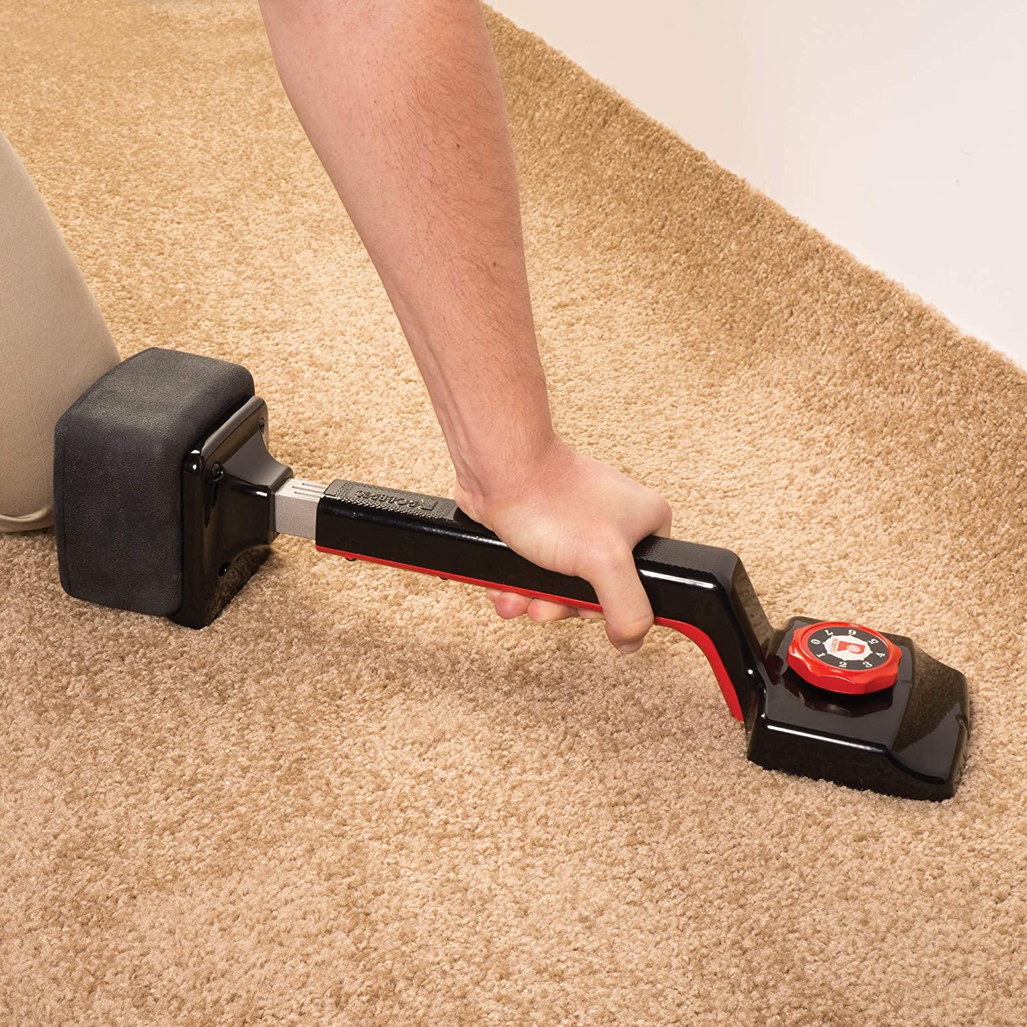 Roberts 10-422BK 17.5-21.5 in. Deluxe High Profile Carpet Knee Kicker with Extra Thick Bumper, Black