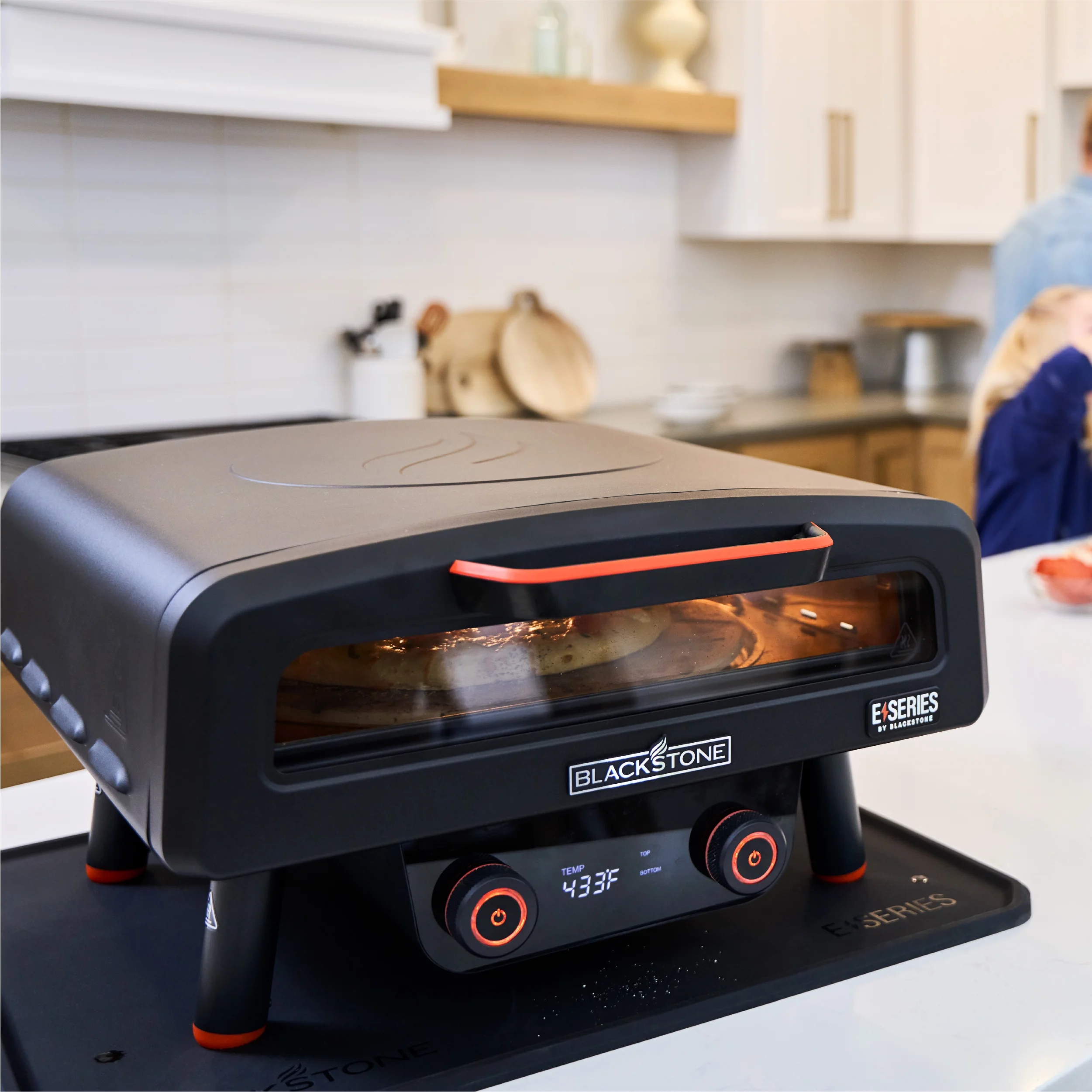 Blackstone 14" Electric Tabletop Pizza Oven with Rotating Pizza Stone - Image 6