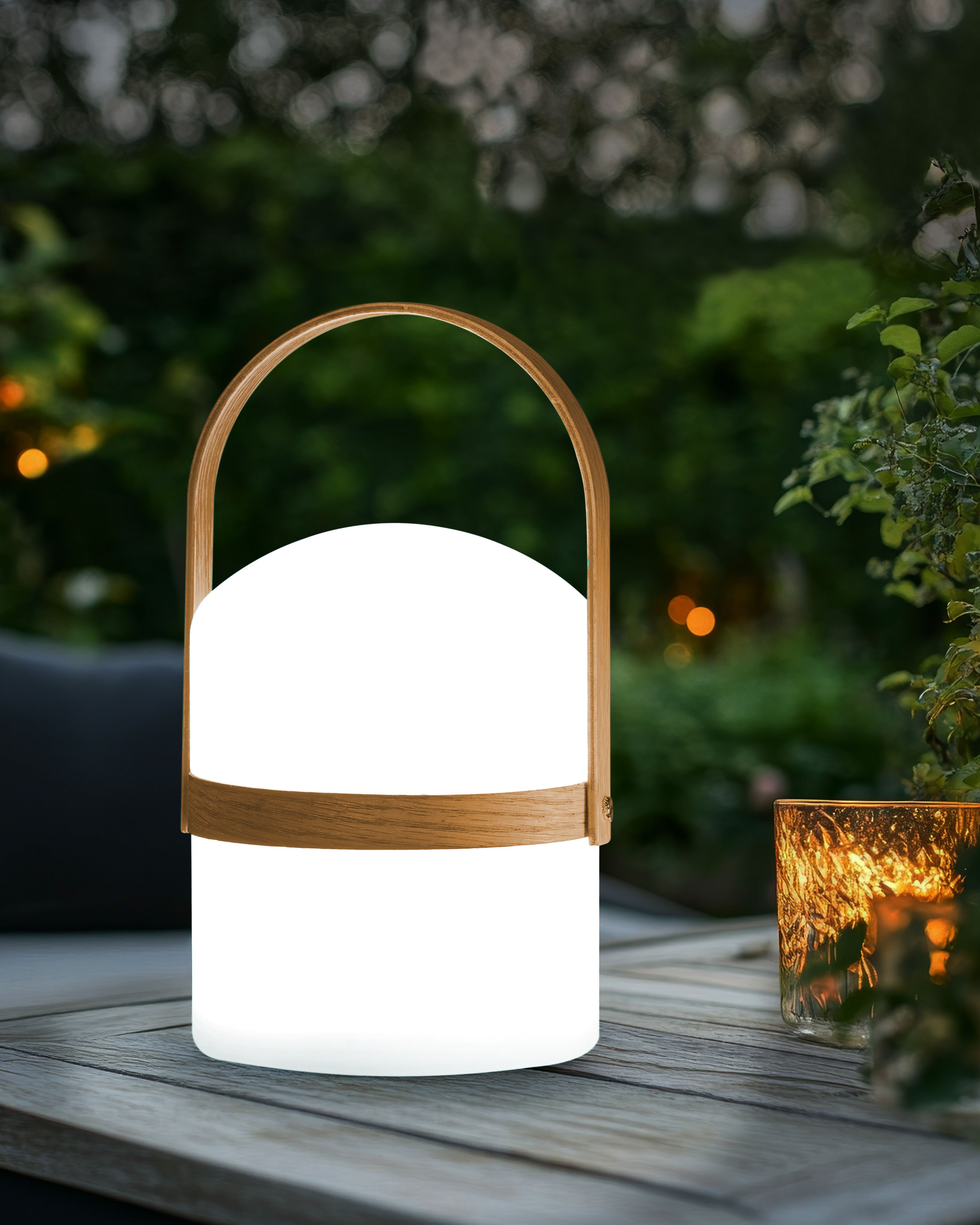 Outdoor LED Table Lamp ESTERO with Remote White