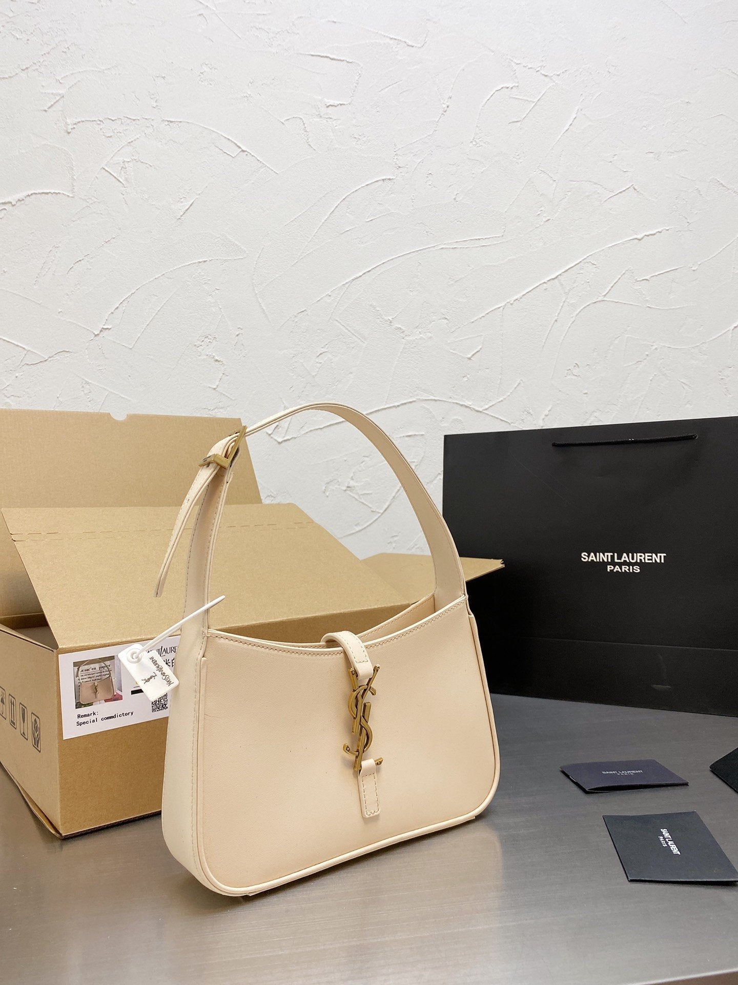 TO – Luxury Edition Bags SLY 2051:1High-quality replica