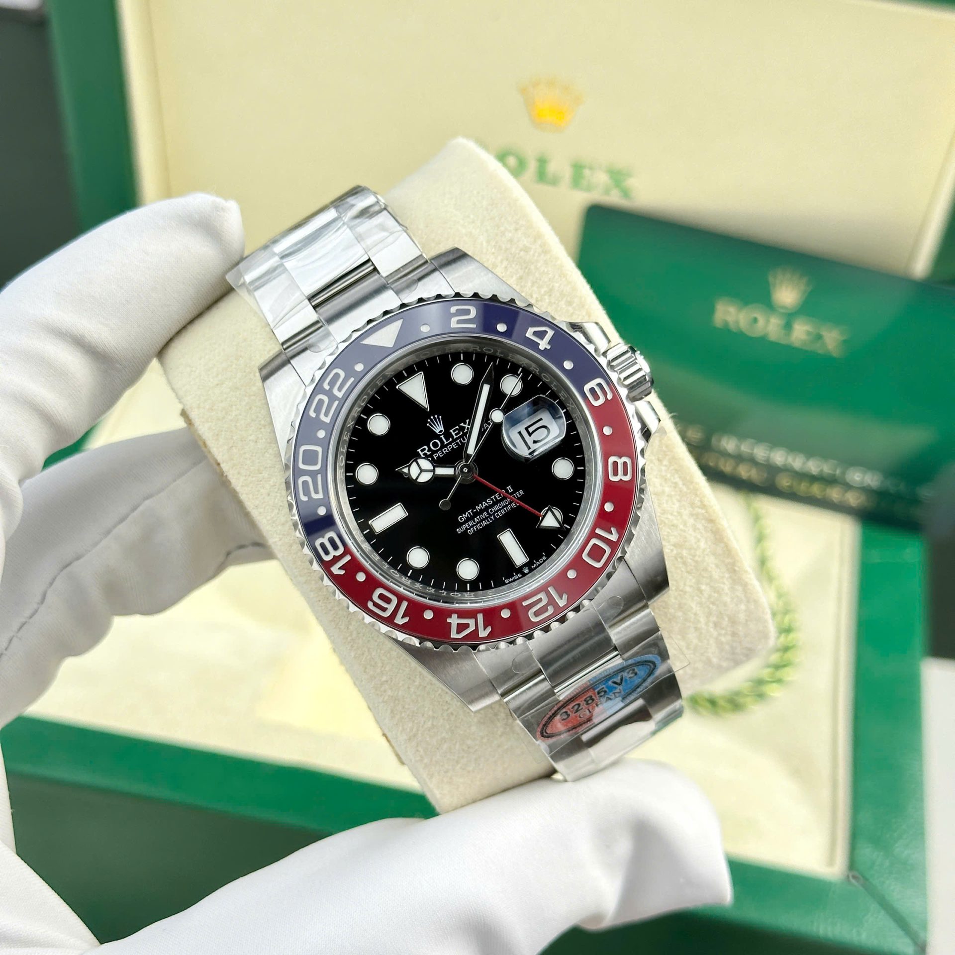 Rolex Pepsi GMT-Master II 126710blro Replica 11 Watch Oyster Strap Clean Factory V3 40mm - Elite Watch Atelier