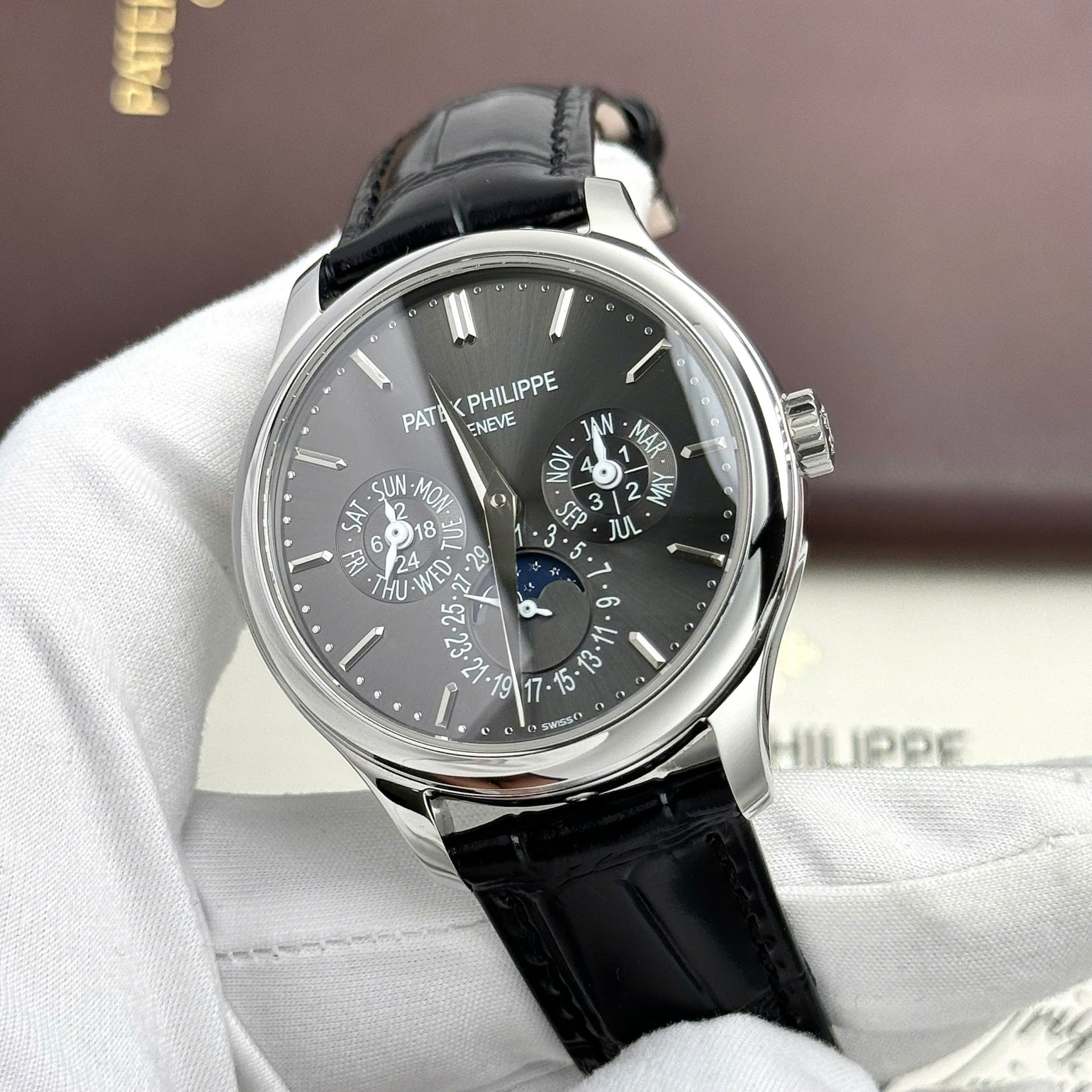 Patek Philippe Super Clone Watches Grand Complications 5327G Automatic Movement Gray Dial 40mm - Top club