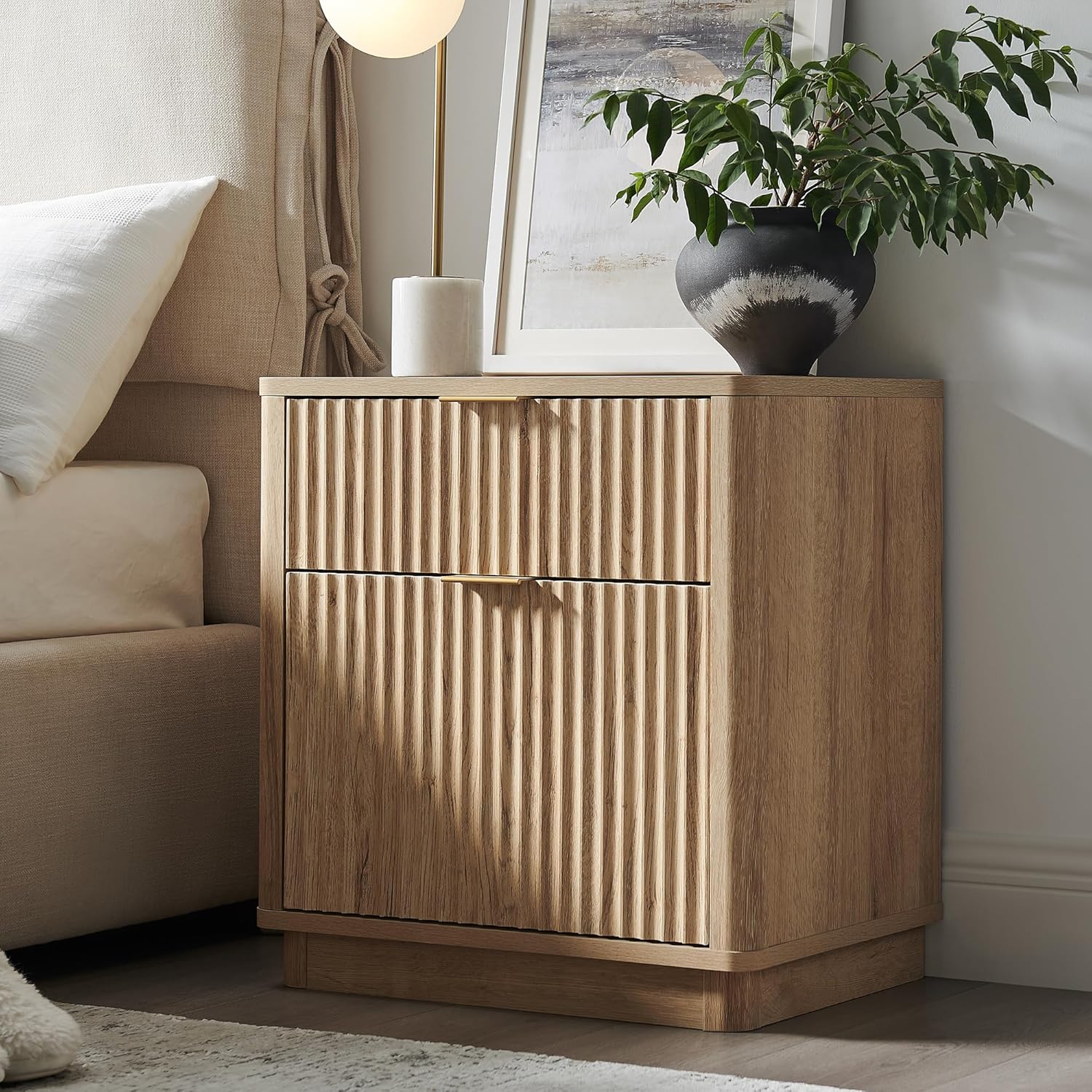 T4TREAM 23'' Fluted Nightstand Set of 2 with Charging Station, Large 2 Drawer Bedside Table, Modern End Table with Storage, Mid Century Night Stand for Bedroom Living Room, Curved Profile, Natural Oak