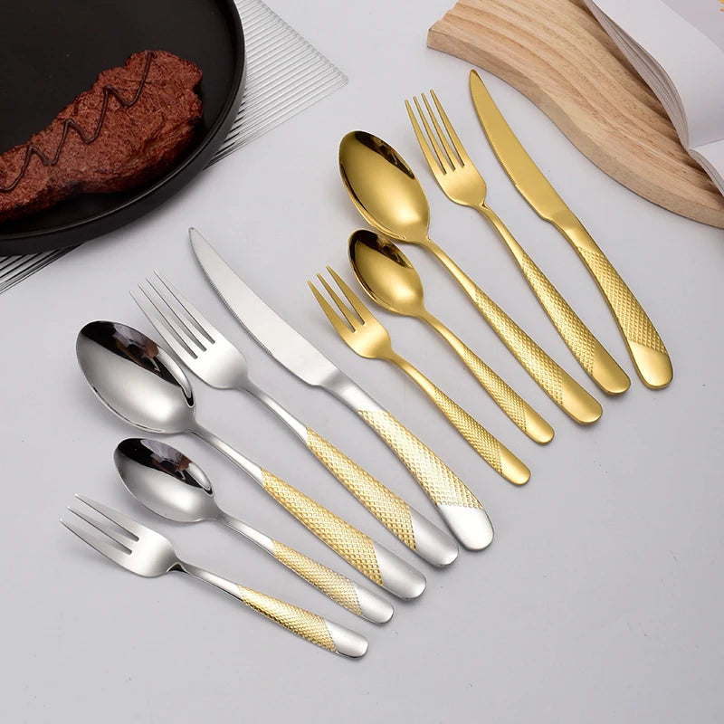 WesternGoud | Elegant Gouden Steakmes en Bestekset