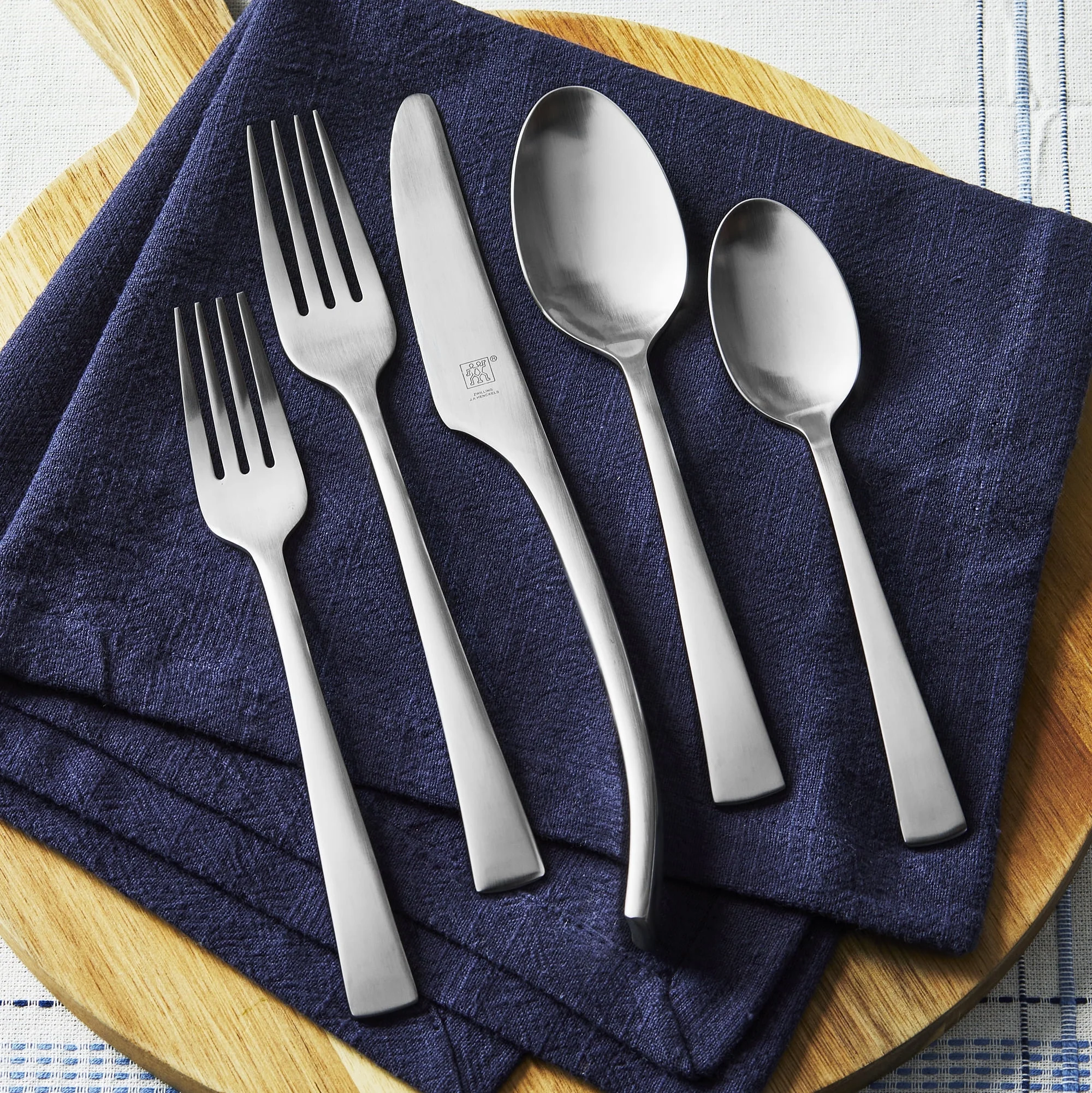 ZWILLING Bellasera (matte finish) 45-pc Satin Flatware Set, 18/10 Stainless Steel, Satin Finish (not polished)