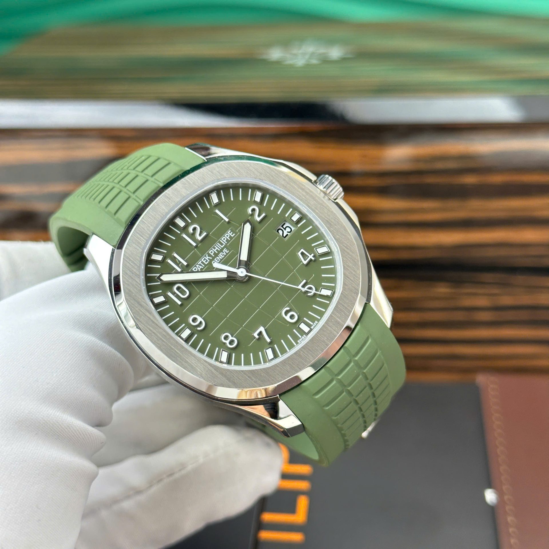 Patek Philippe Aquanaut 5168G Best Replica Watch Custom Like Auth 42.2mm - Top club