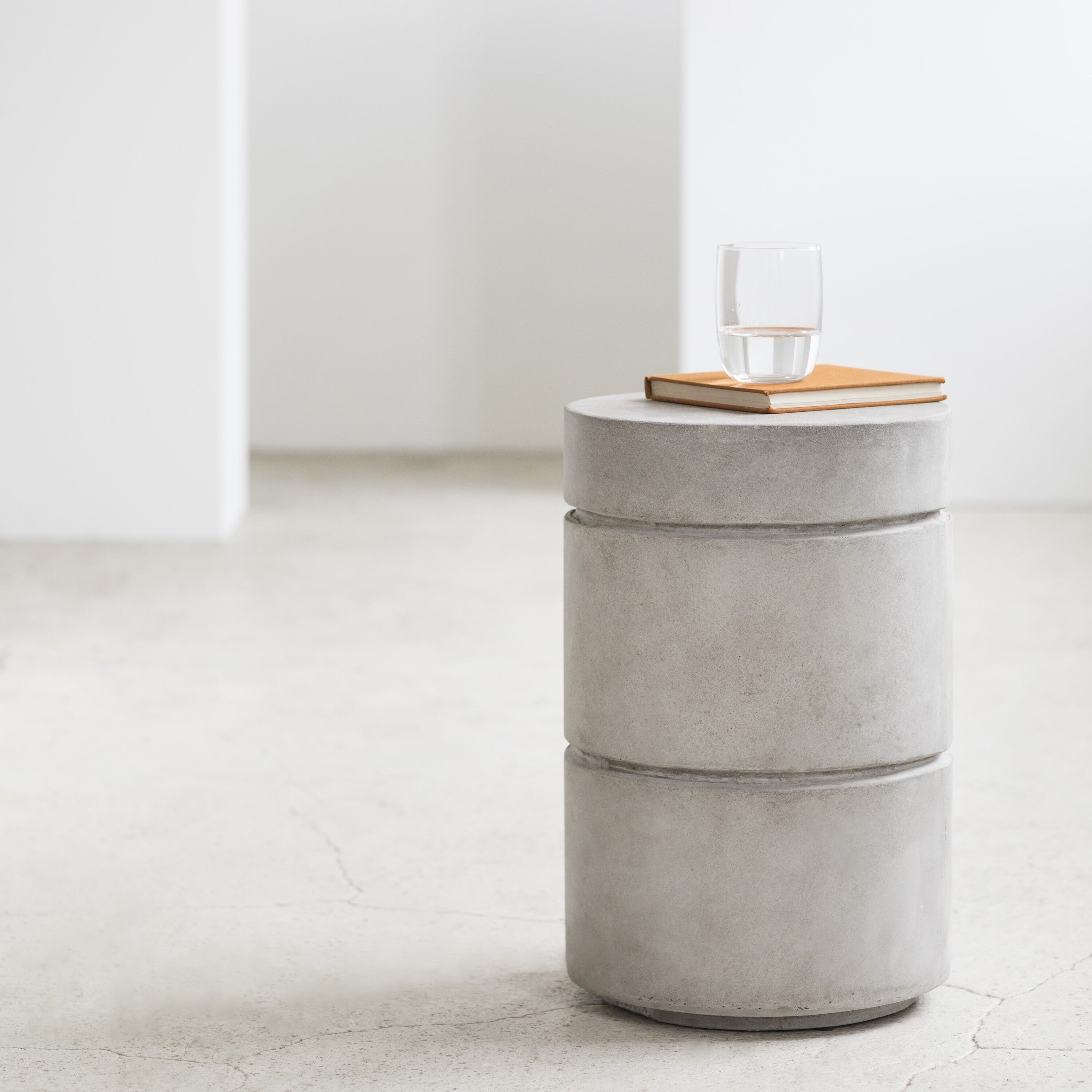 SERAX - Marie Michielssen - Pawn Bijzettafel - Beton