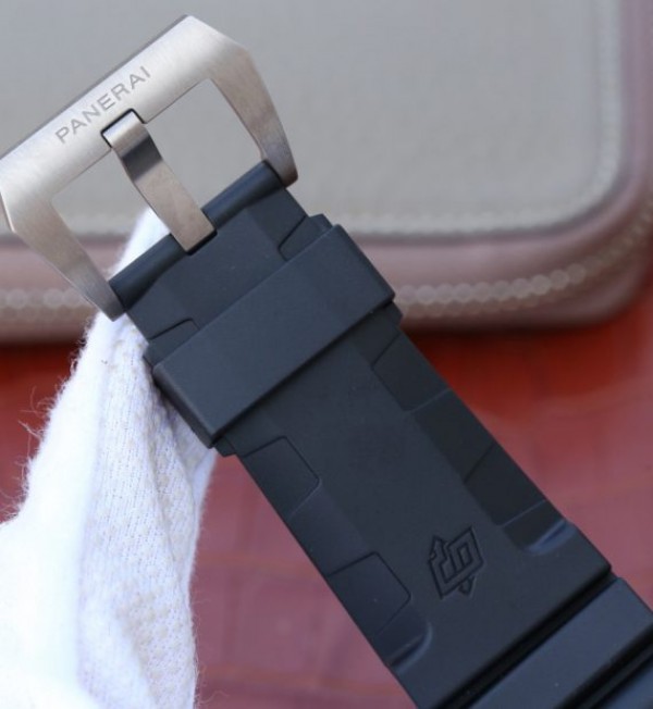 Replica Panerai VSF PAM389 Black Rubber Strap P.9000 - Top club
