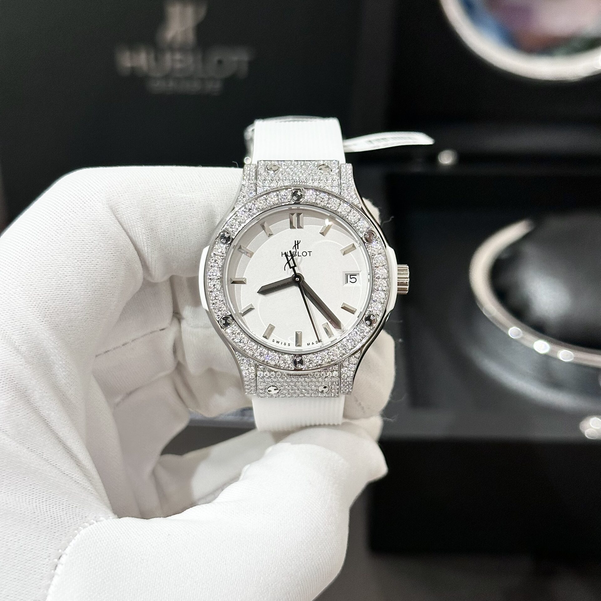 Hublot Classic Fusion Women s Best Replica Watch White Moissanite Diamond 33mm - Elite Watch Atelier