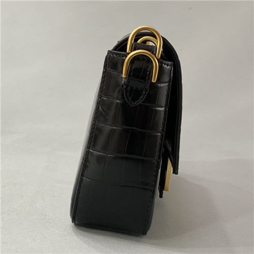 fendi iconic baguette bag - Replicaclubs