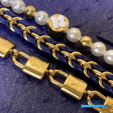 Royal Blue Ostrich Leather Mini Handbag with Pearl Chain Detail1:1High-quality replica