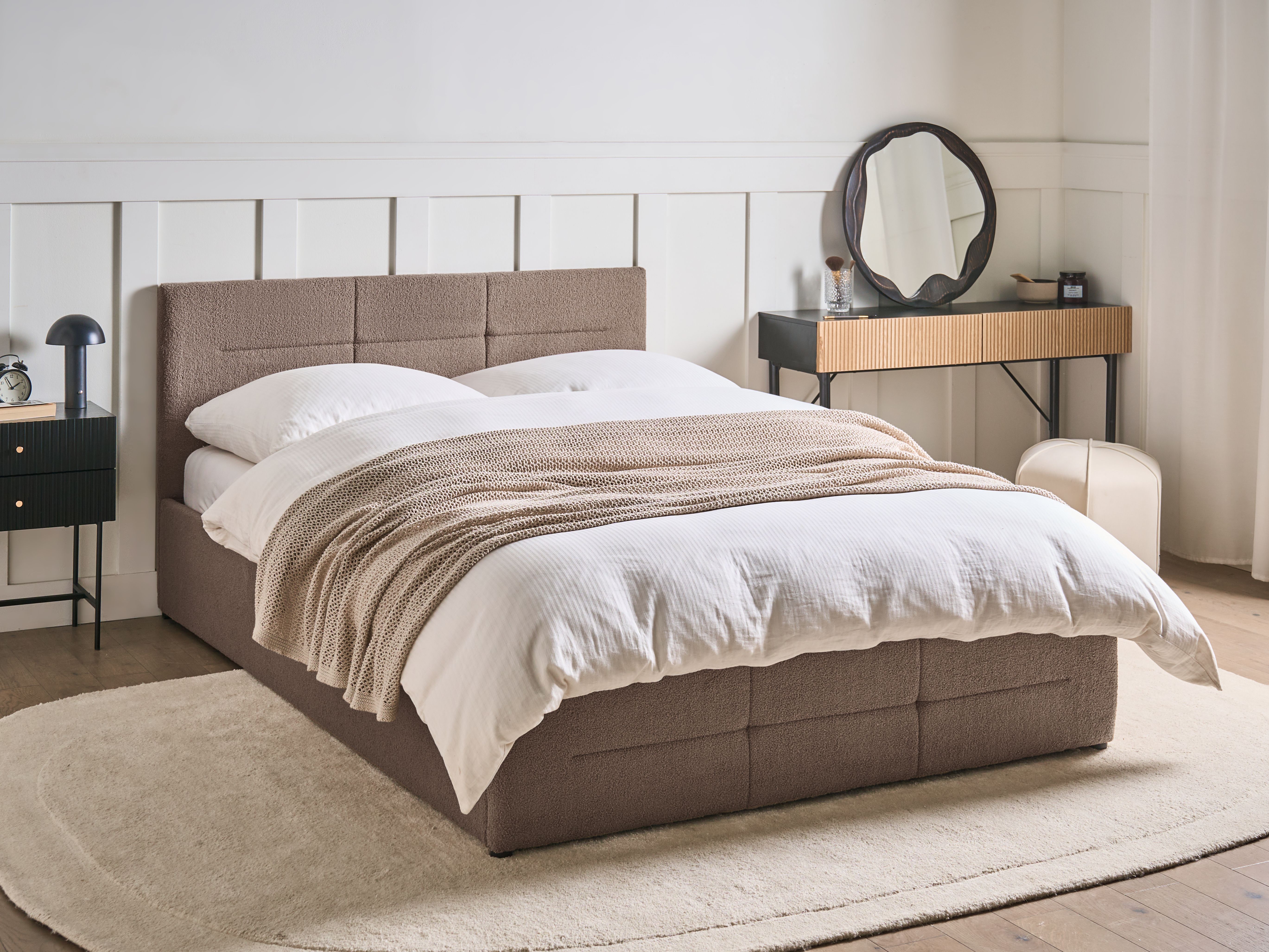 Ottoman Bed Boucle MASSOGNES 140 x 200 cm Taupe