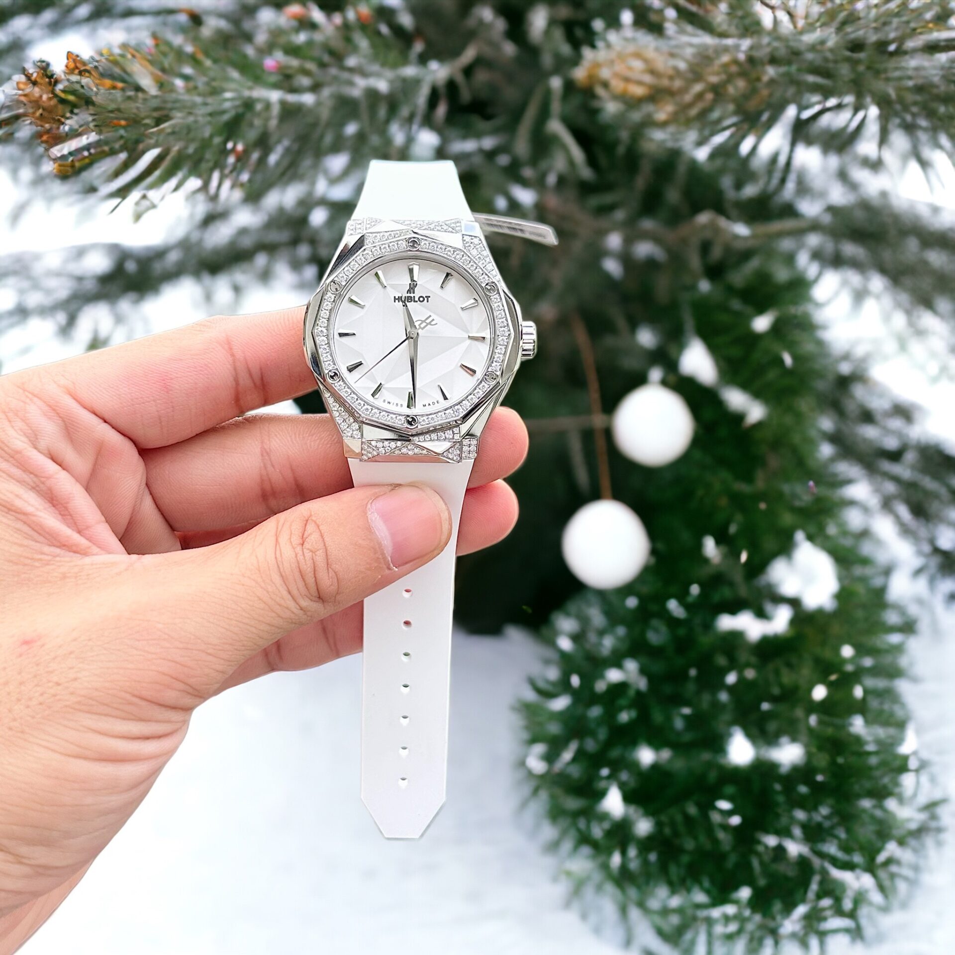 Hublot Replica Watch Orlinski Custom Moissanite Diamonds White Dial 40mm - Elite Watch Atelier