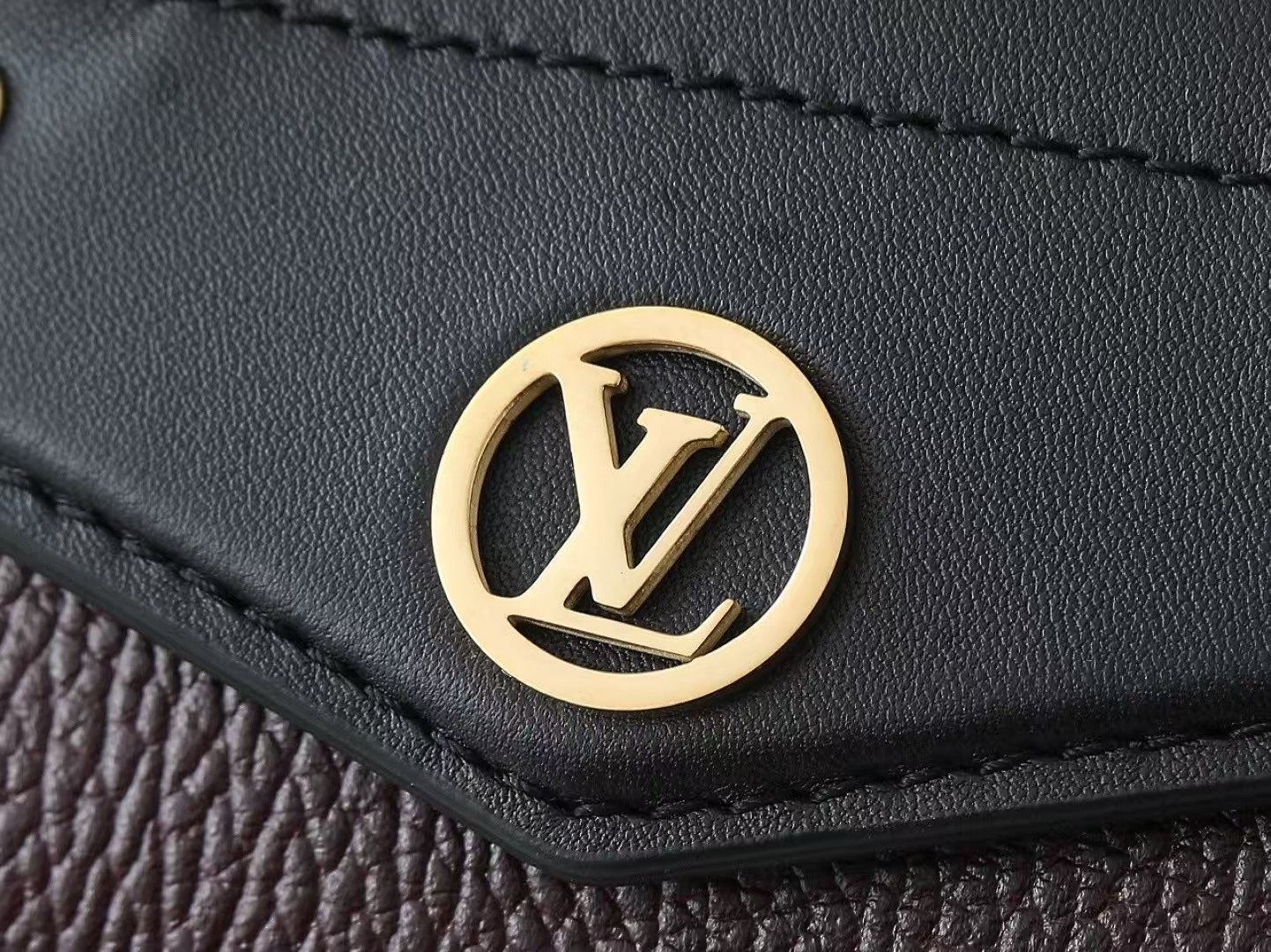 Louis Vuitton LV BIKER Small HandBag1:1High-quality replica