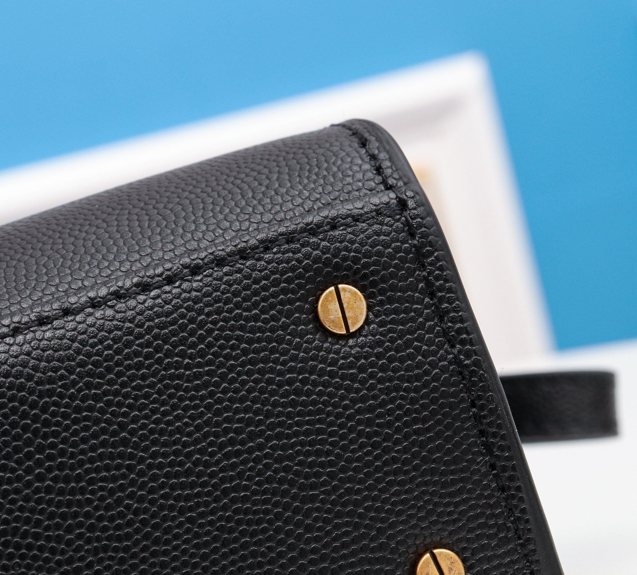 TO – Luxury Edition Bags SLY 1141:1High-quality replica
