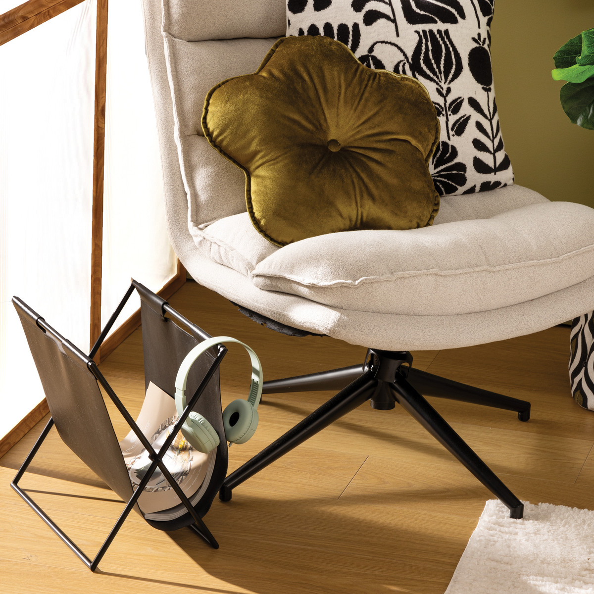 Magazine rack "Twis" Black, 37x35x22 cm