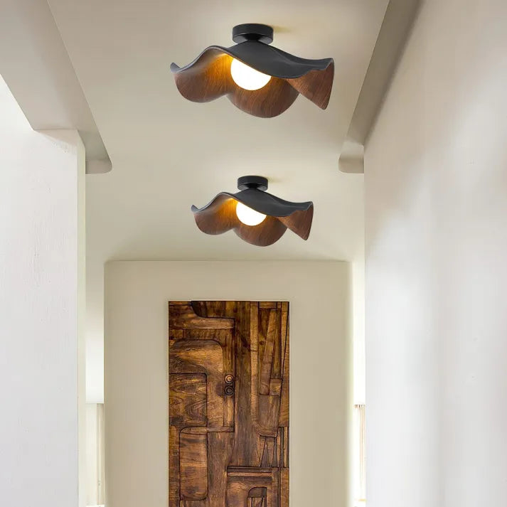 LotusLume - Scandinavische Plafondlamp met Uniek Lotusbladontwerp