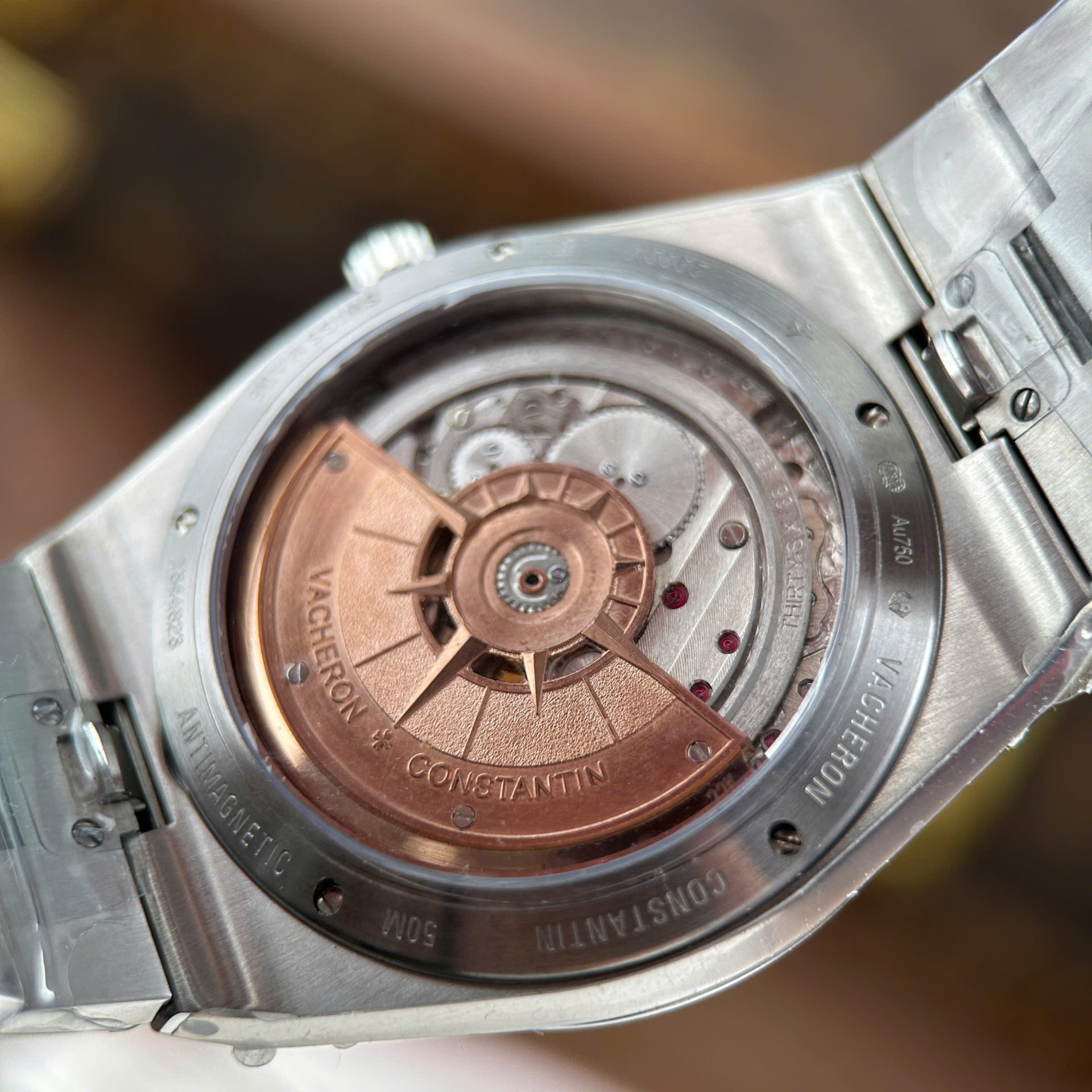 Vacheron Constantin Overseas Ultra-Thin 2000V Knock Off Watches White Dial Metal Wire 8F Factory 40mm - Top club